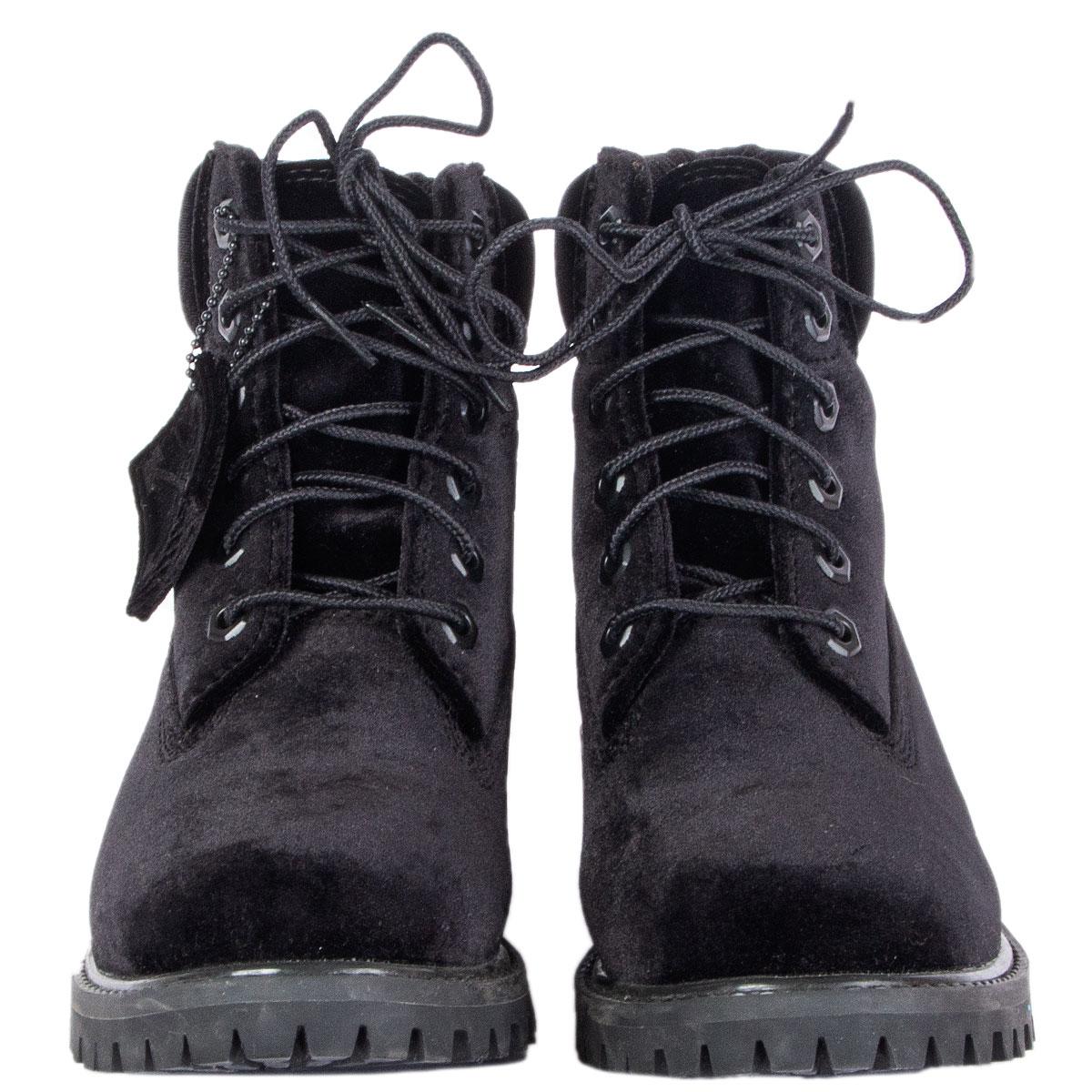 100% authentic Off-White X Timberland boots in back velvet. They feature a round toe, lace-up closure, a padded collar, a black logo plaque at outer side, a logo embossed at the inner side, a leather footbed, a tonal treaded rubber Vibram sole,