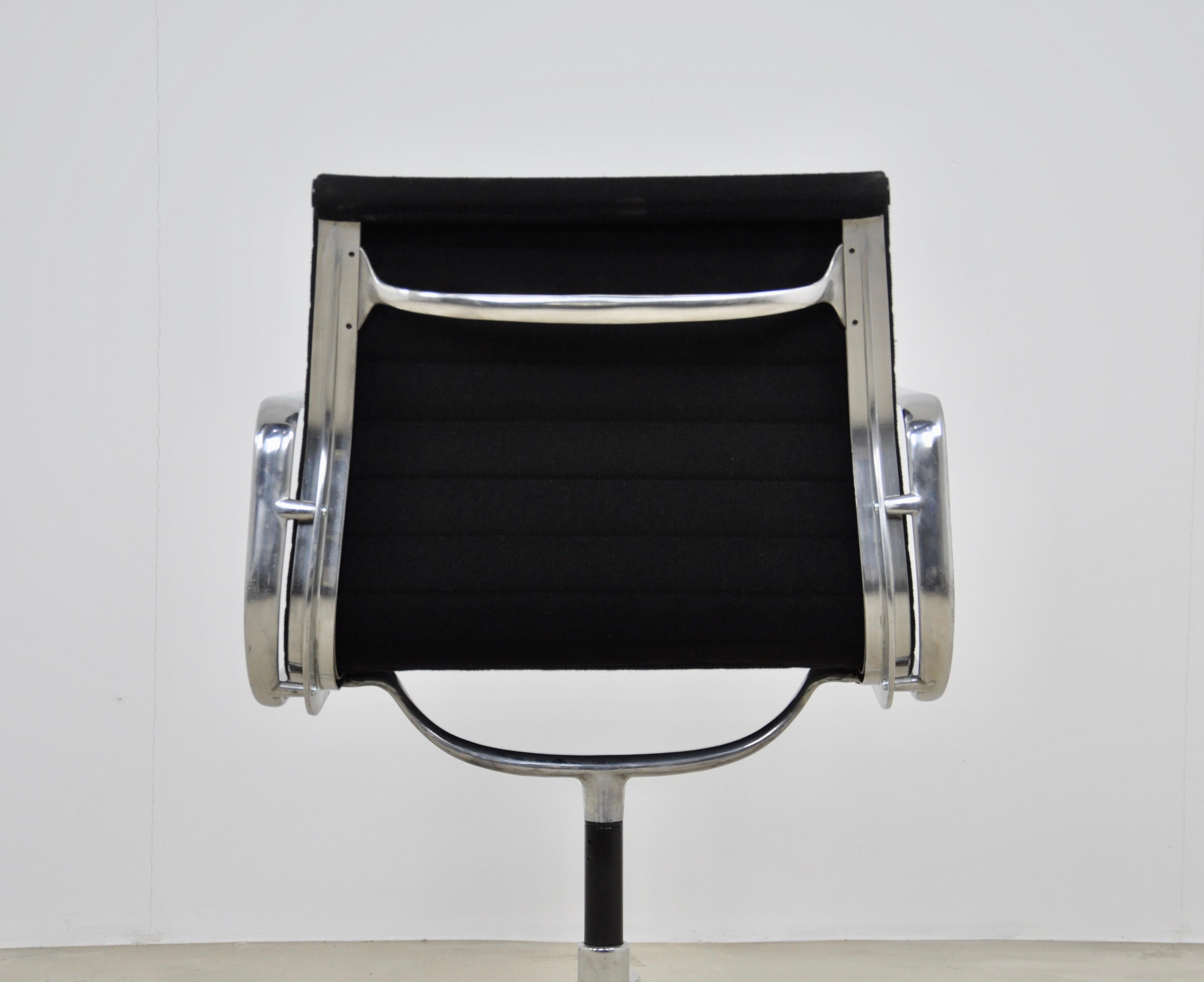 Late 20th Century Office Armchair by Charles & Ray Eames for Herman Miller, 1970s