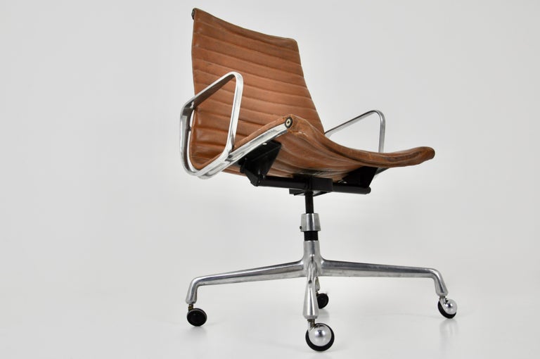 Office Armchair by Charles & Ray Eames for Herman Miller, 1970s 1