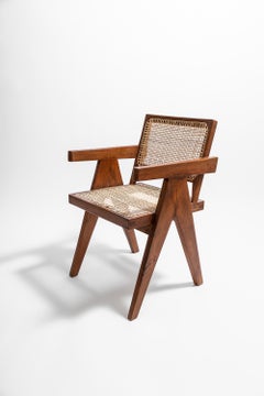 "Fauteuil de bureau" par Pierre Jeanneret, vers 1955