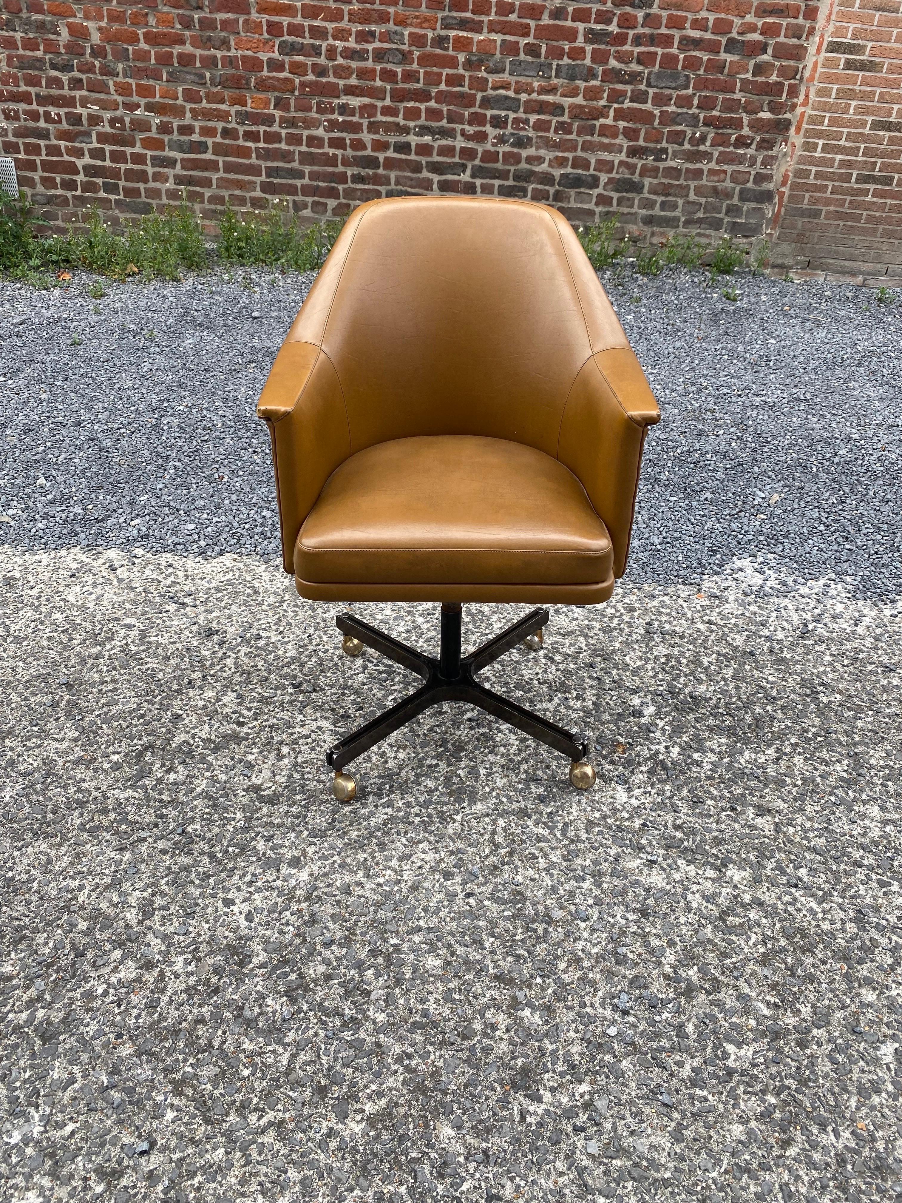 Office Armchair in Faux Leather and Metal circa 1960 In Good Condition For Sale In Saint-Ouen, FR