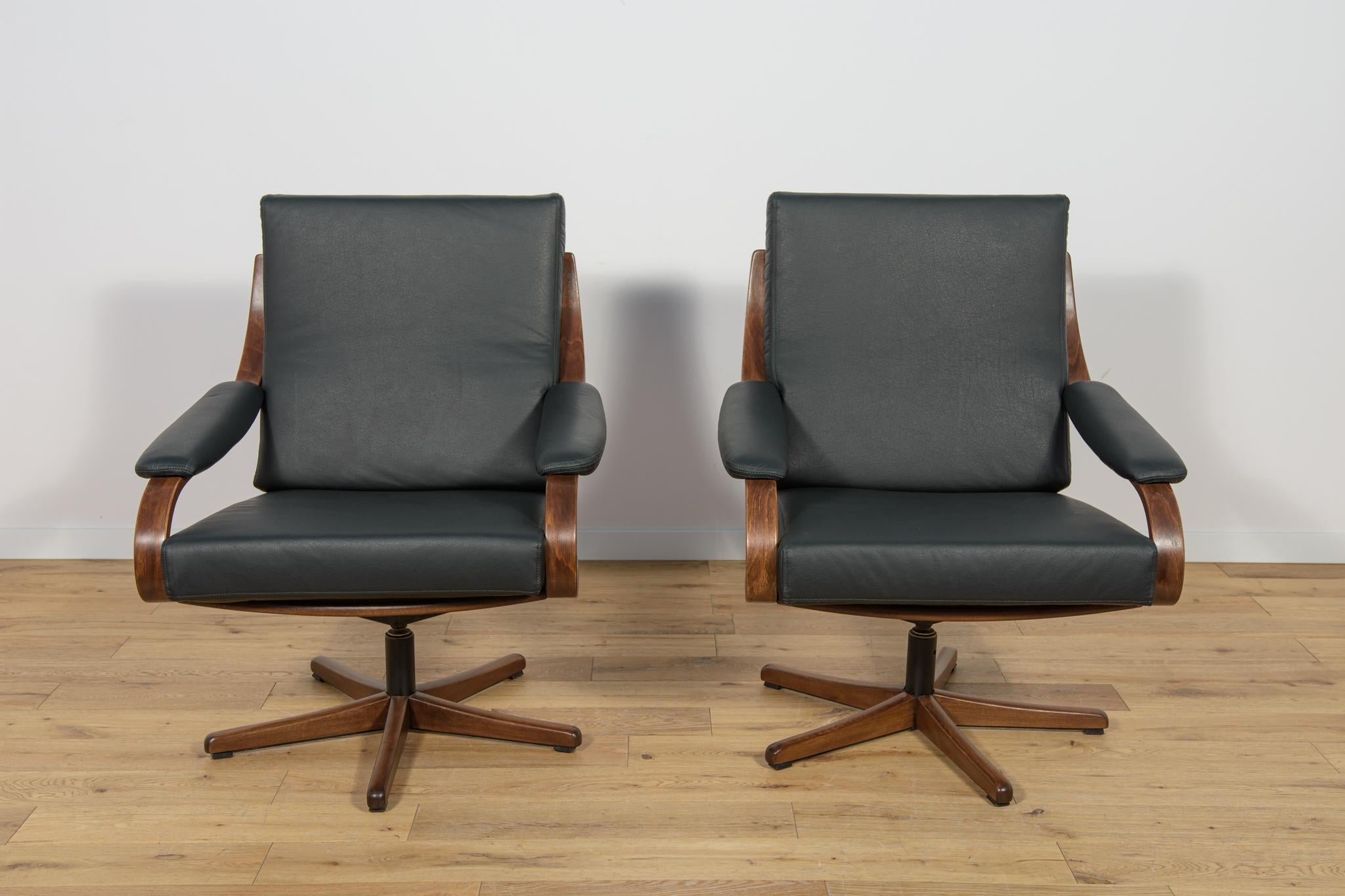 
A pair of leather office armchairs produced in the Norwegian Soda Galvano factory in the 1960s. The armchairs have undergone comprehensive renovation. The wood was cleaned of the old surface, painted with dark oak stain, and finished with a strong