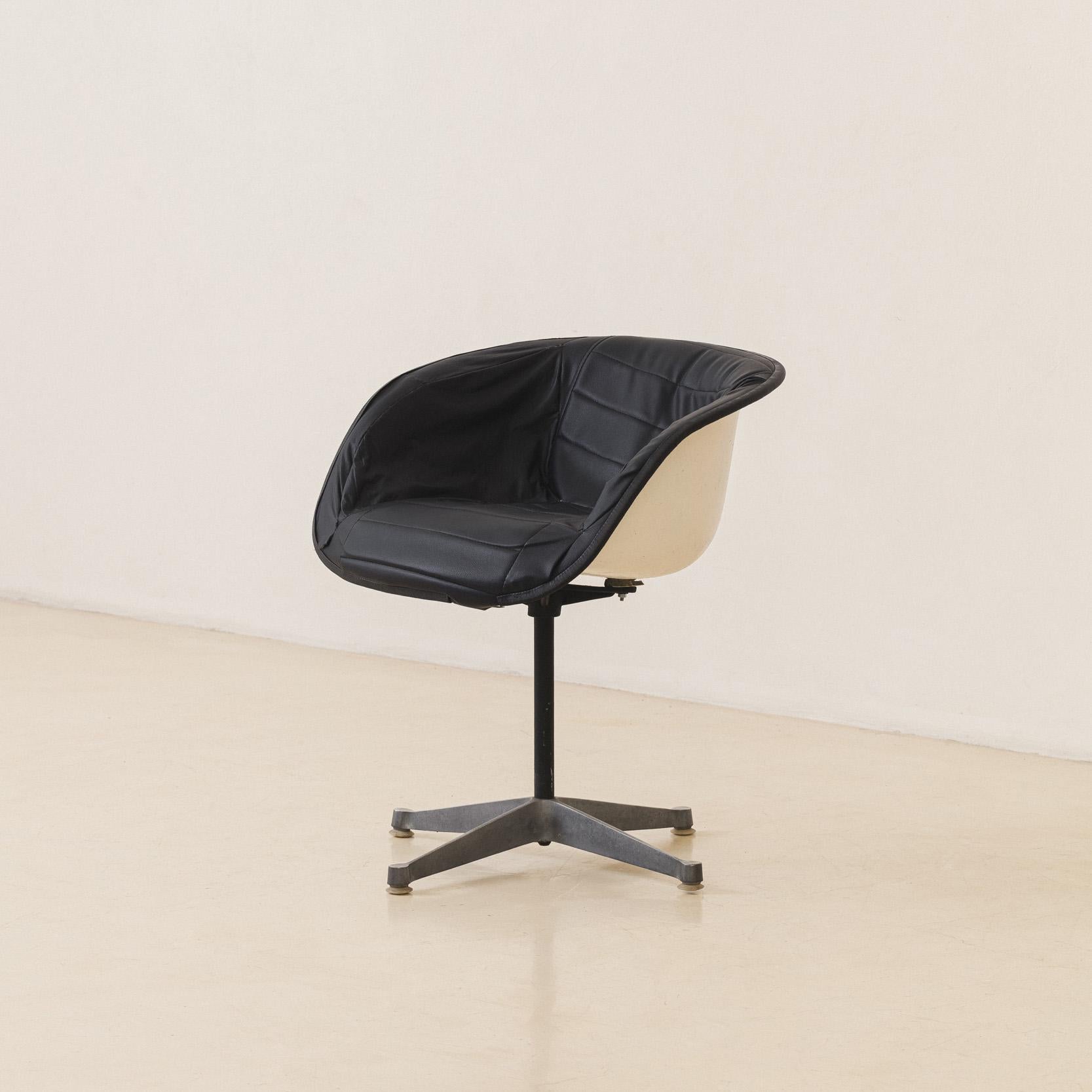 Mid-Century Modern Office Chair, 1970s, Brazilian Mid-century Modern For Sale