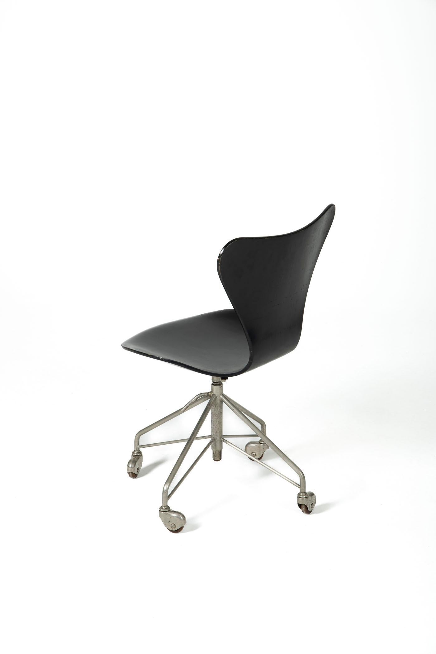 Danois Chaise de bureau 3117 par Arne Jacobsen pour Fritz Hansen, Danemark, années 1960 en vente