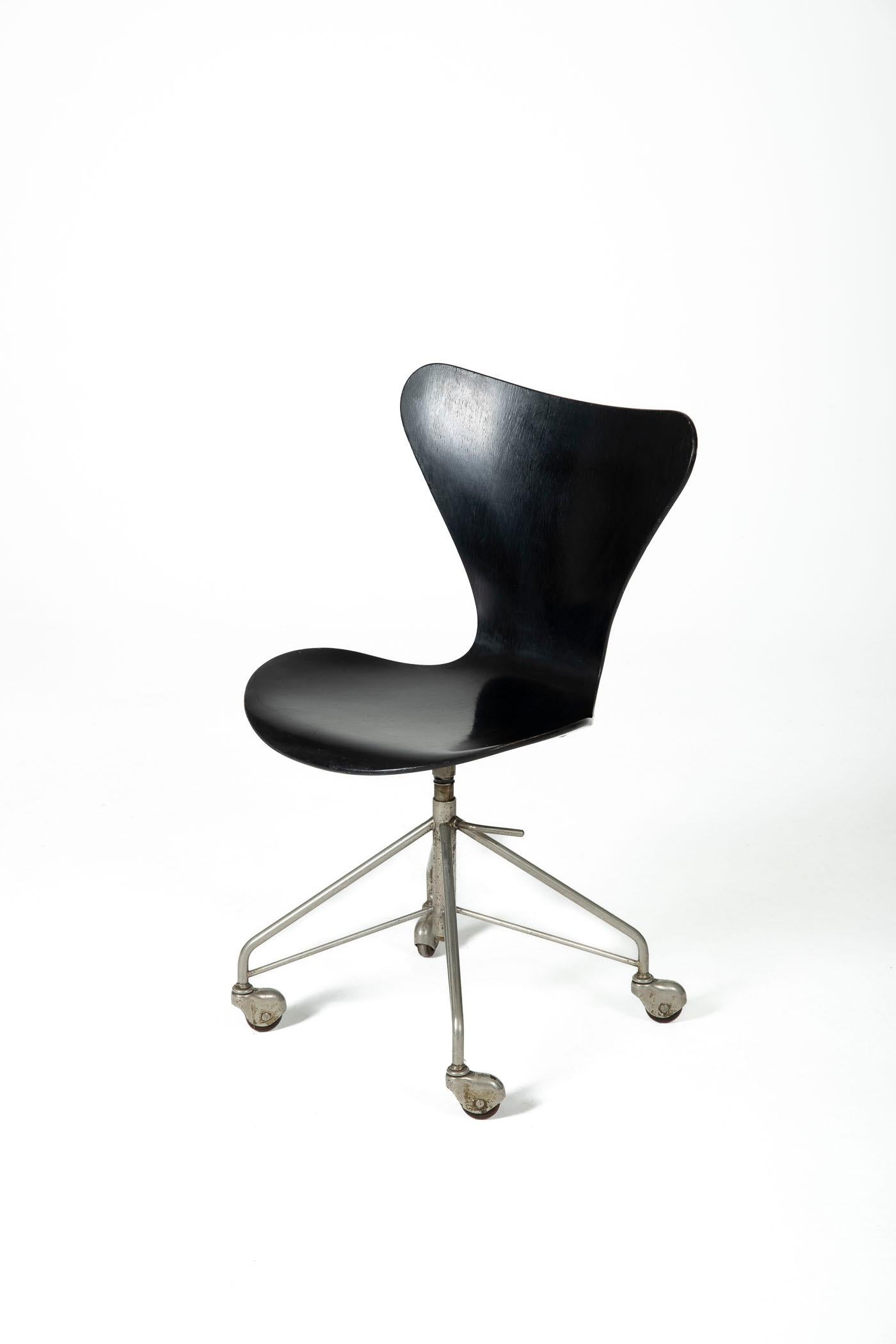 Chaise de bureau 3117 par Arne Jacobsen pour Fritz Hansen, Danemark, années 1960 en vente 2