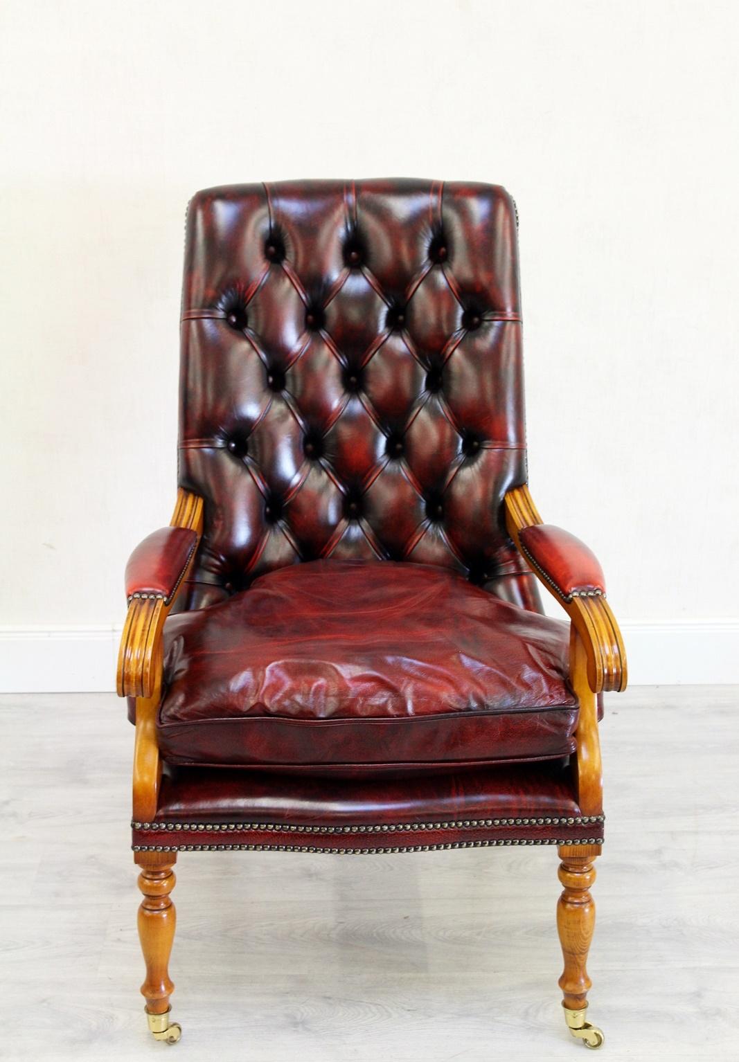 Old office armchair from England

Condition: The chair is in a very good condition for its age and still has the charm of the 