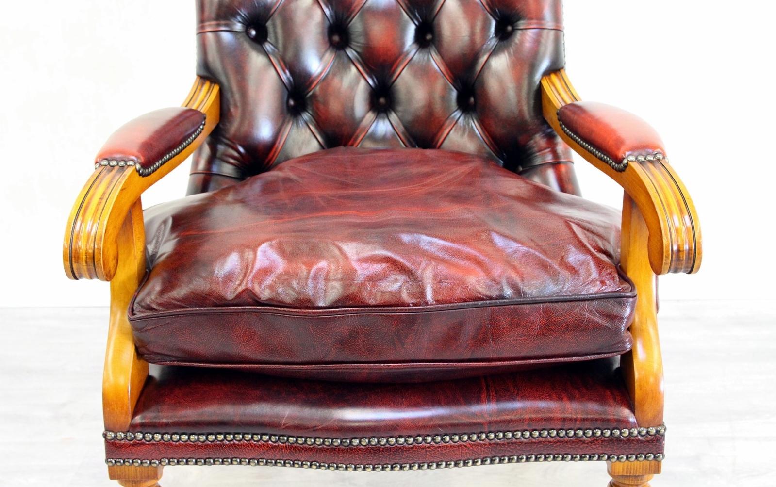 Office Chair Antique Chesterfield Armchair Office Chair Leather Vintage Chair In Excellent Condition For Sale In Lage, DE
