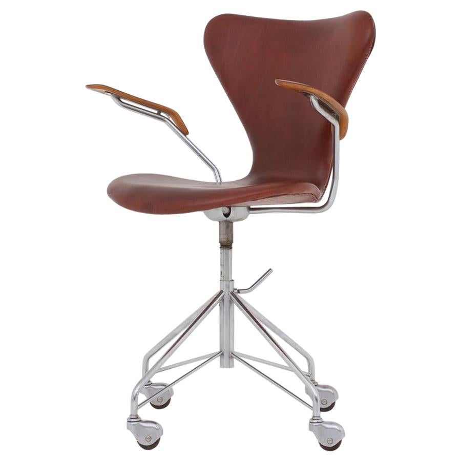Office Chair by Arne Jacobsen