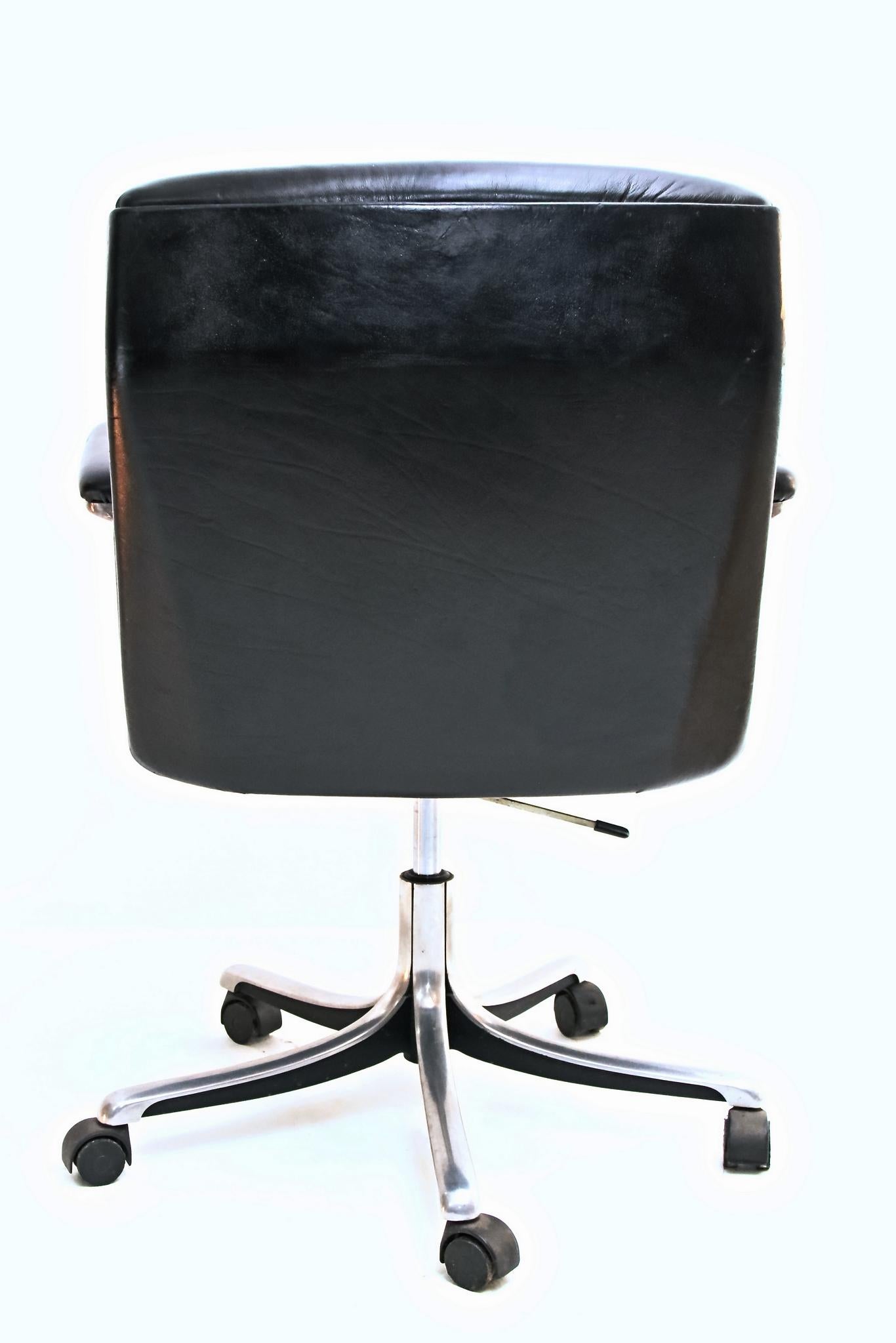 Mid-Century Modern Office Chair by Osvaldo Borsani P128 for Tecno