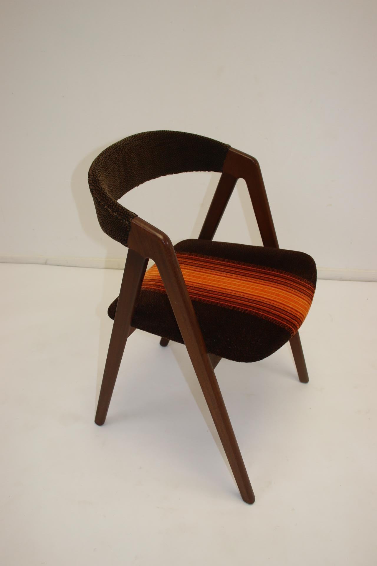 Office Chair Danish Design with Brown/Orange Fabric In Good Condition In Oostrum-Venray, NL