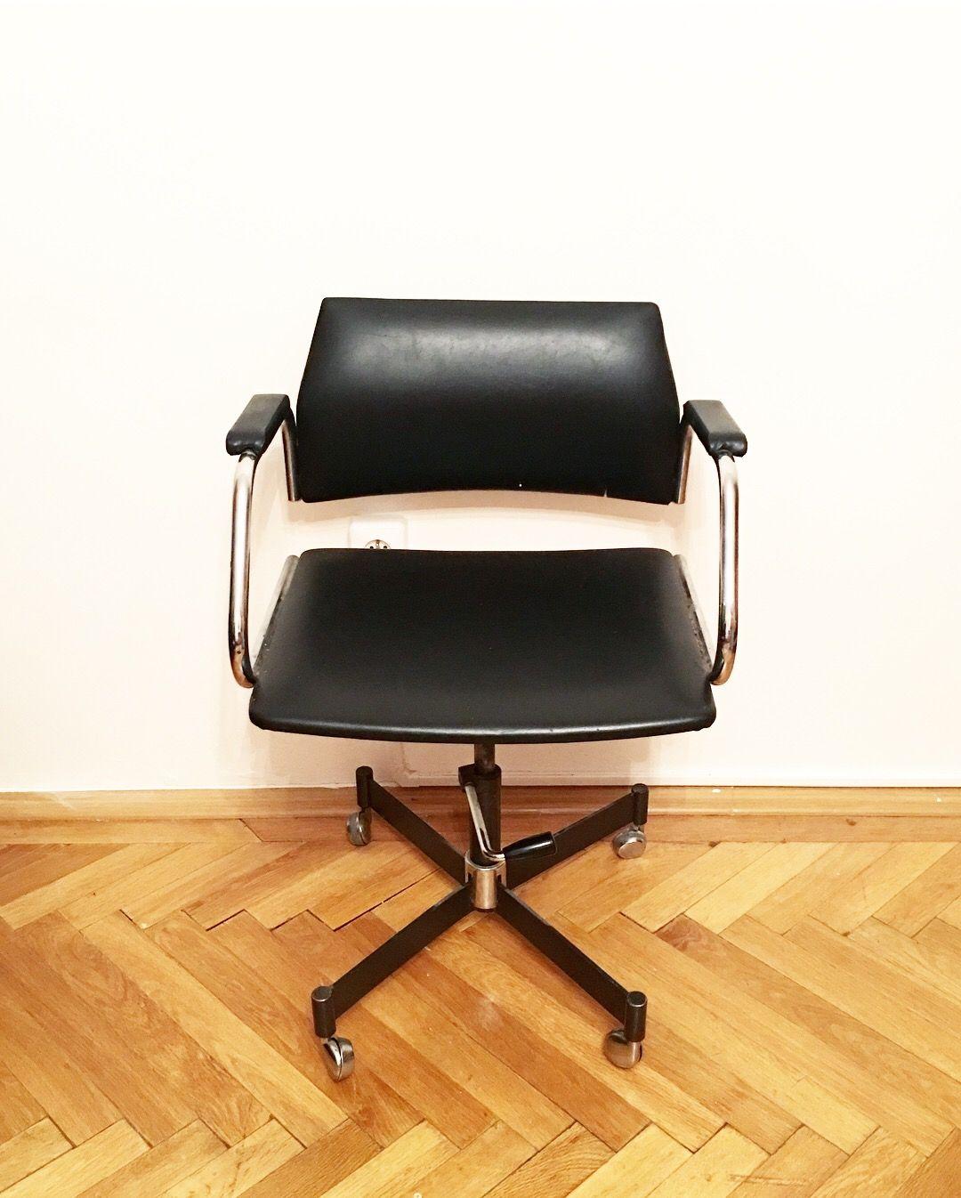 This vintage adjustable office chair was made by Kovona Czechoslovakia in the 1970s.