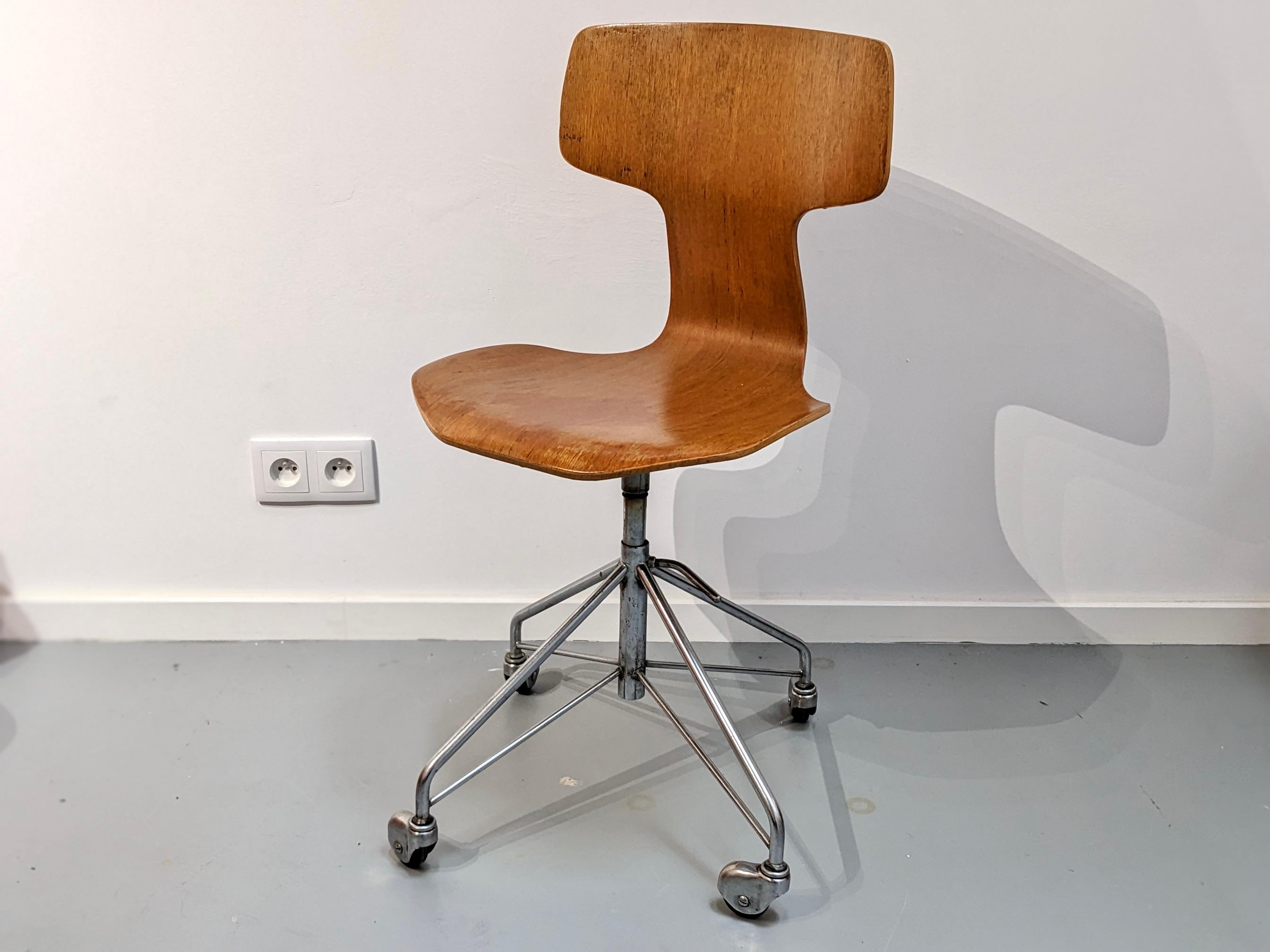 Office Chair Hammer Model 