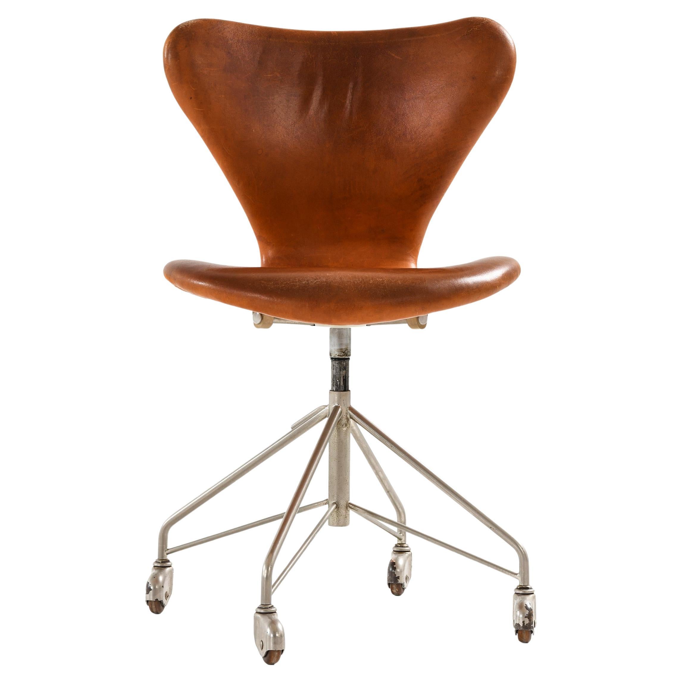 Office Chair in Leather and Steel by Arne Jacobsen, 1968