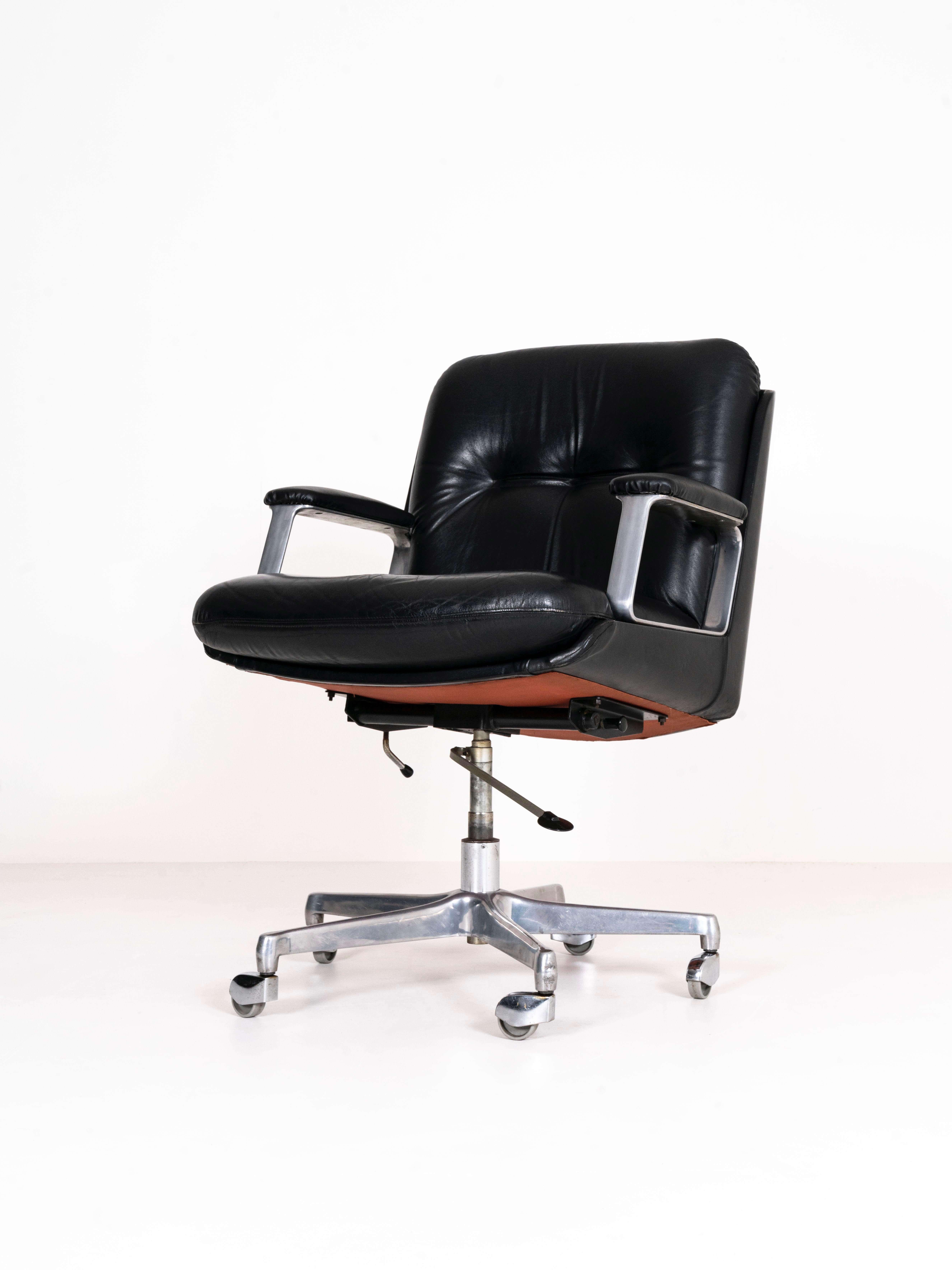 Mid-Century Modern Chaise de bureau en cuir par Vaghi, Italie, années 1960