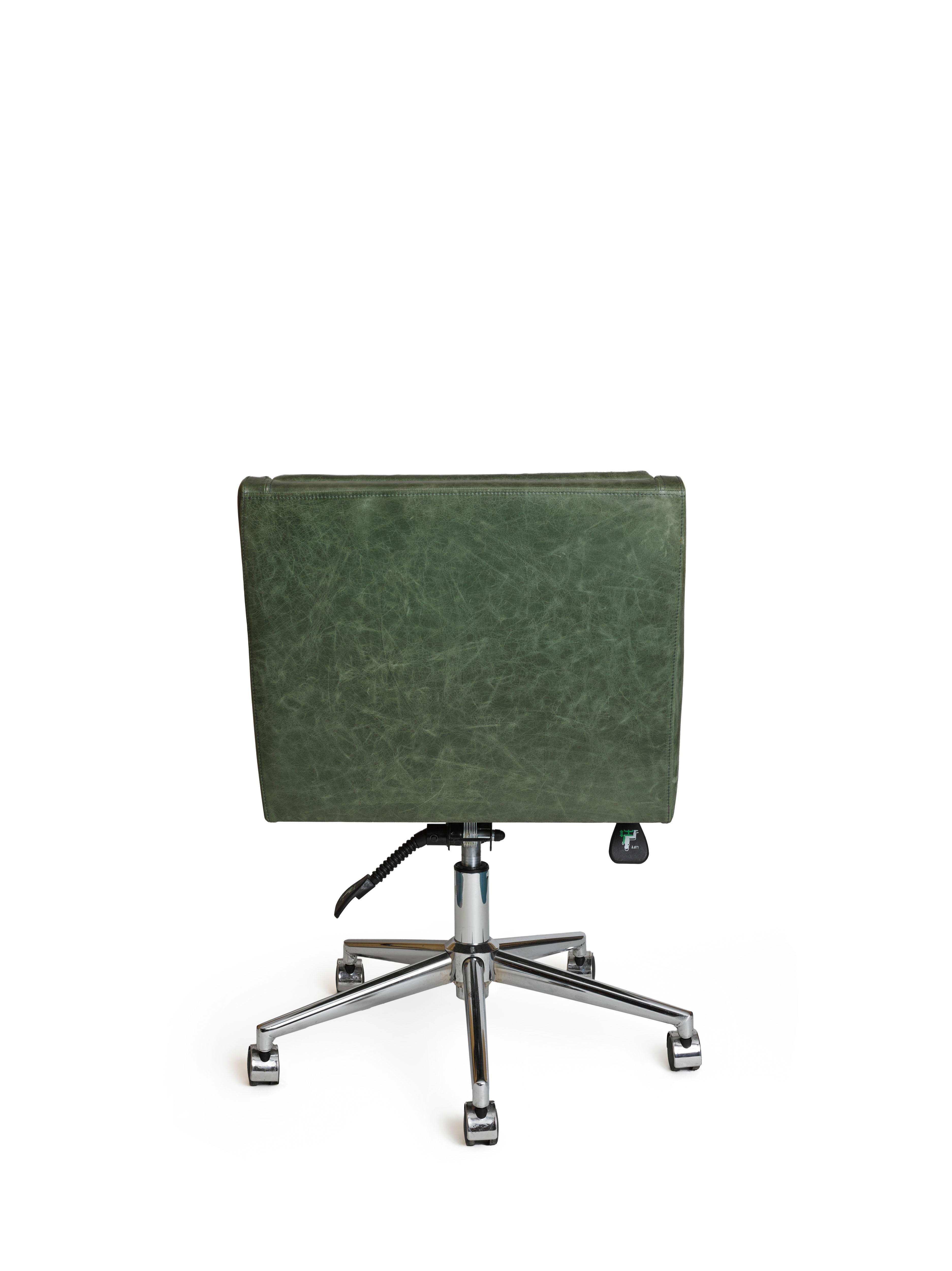 Office Chair, International Style Leather Office Chair In New Condition For Sale In İstanbul, İstanbul