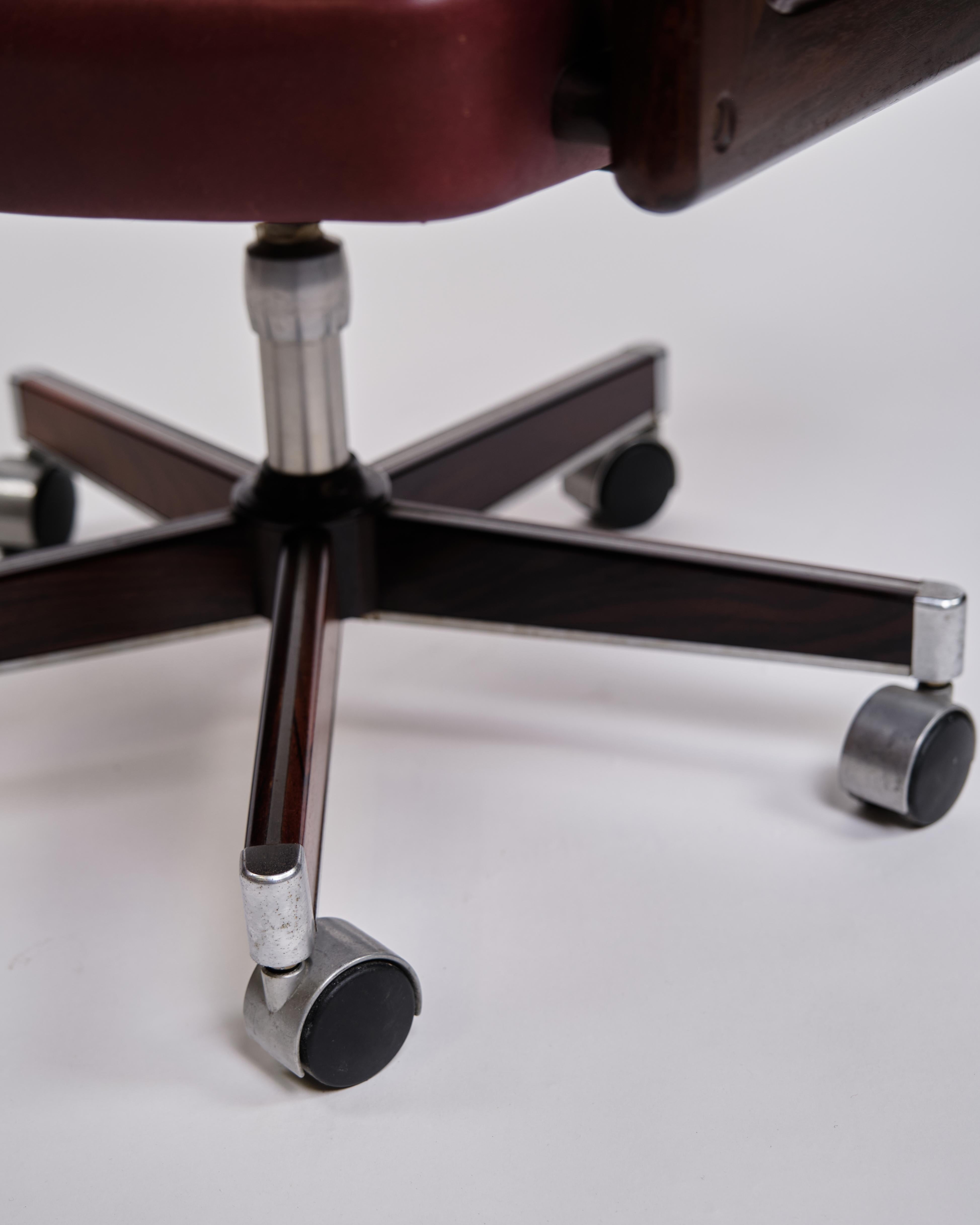 Office Chair Model 419 In Rosewood & Burgundy Leather By Arne Vodder For Sibast In Good Condition For Sale In Lejre, DK