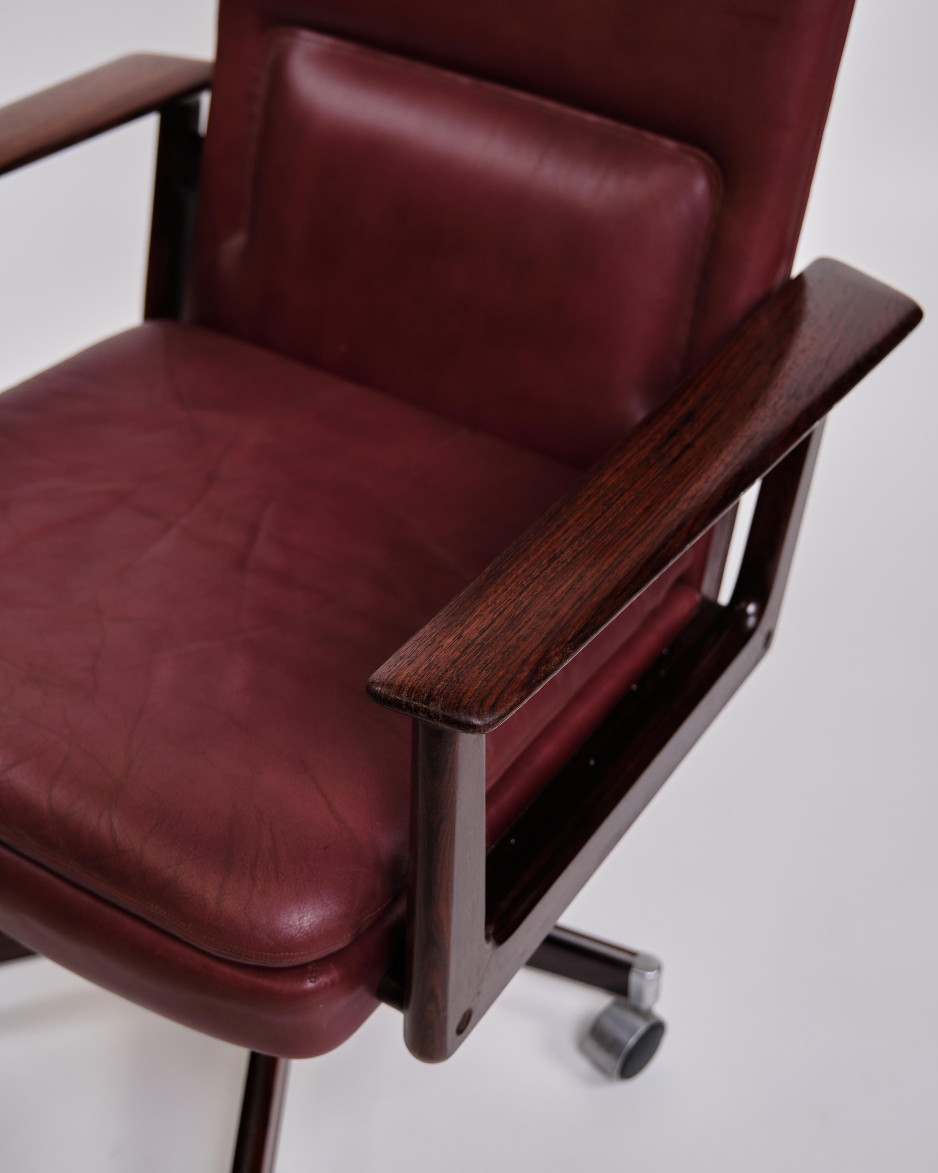 Office Chair Model 419 In Rosewood & Burgundy Leather By Arne Vodder For Sibast For Sale 1