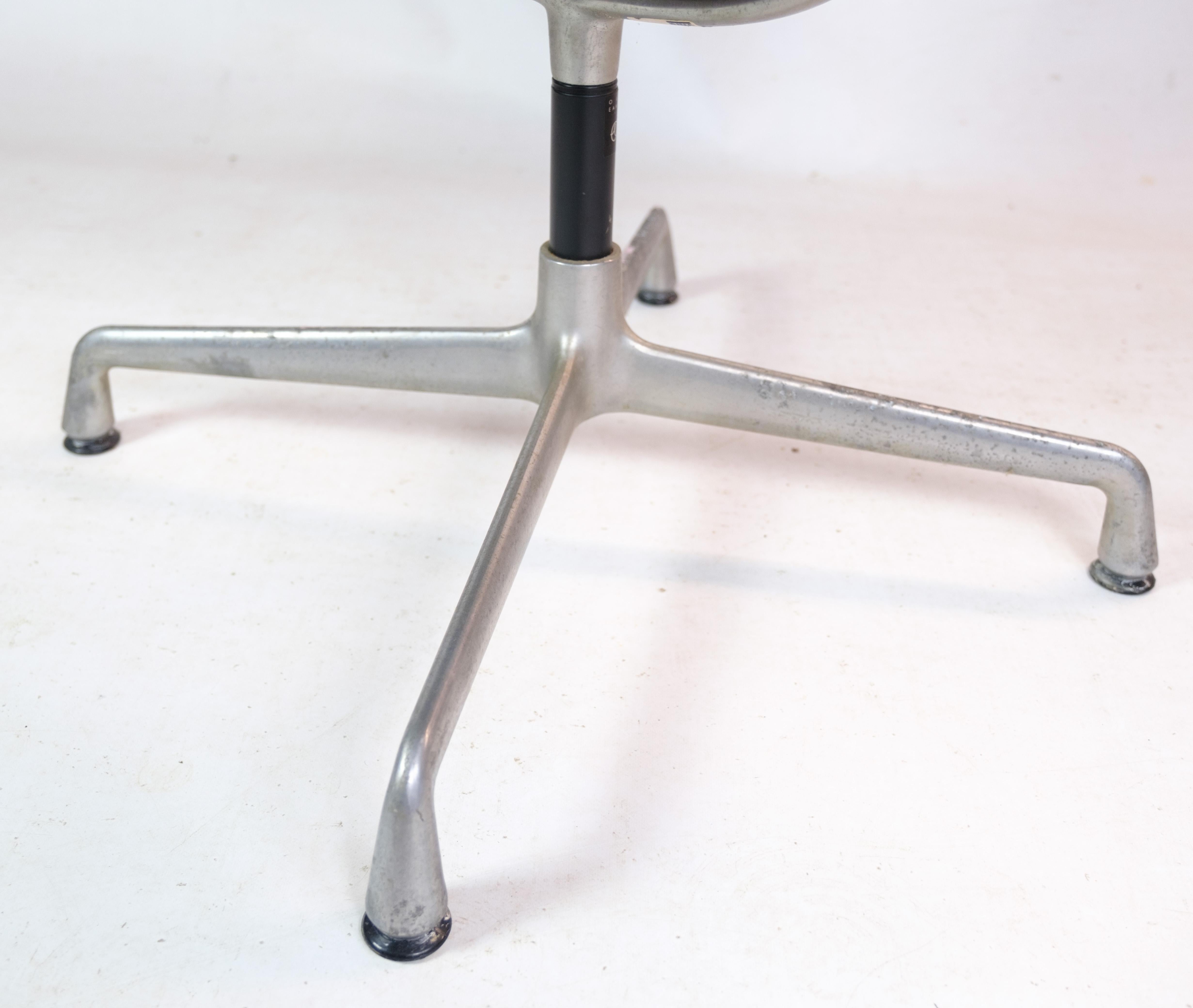 Aluminium Chaise de bureau, modèle Ea-108, Charles Eames