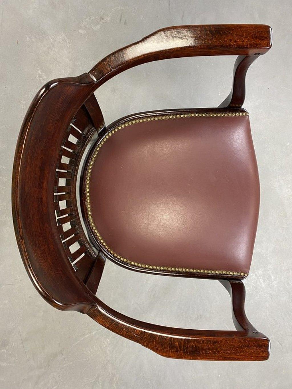 Office chair nr.714 by Otto Wagner for J.J.Kohn. Excellent original condition with signs of usage.