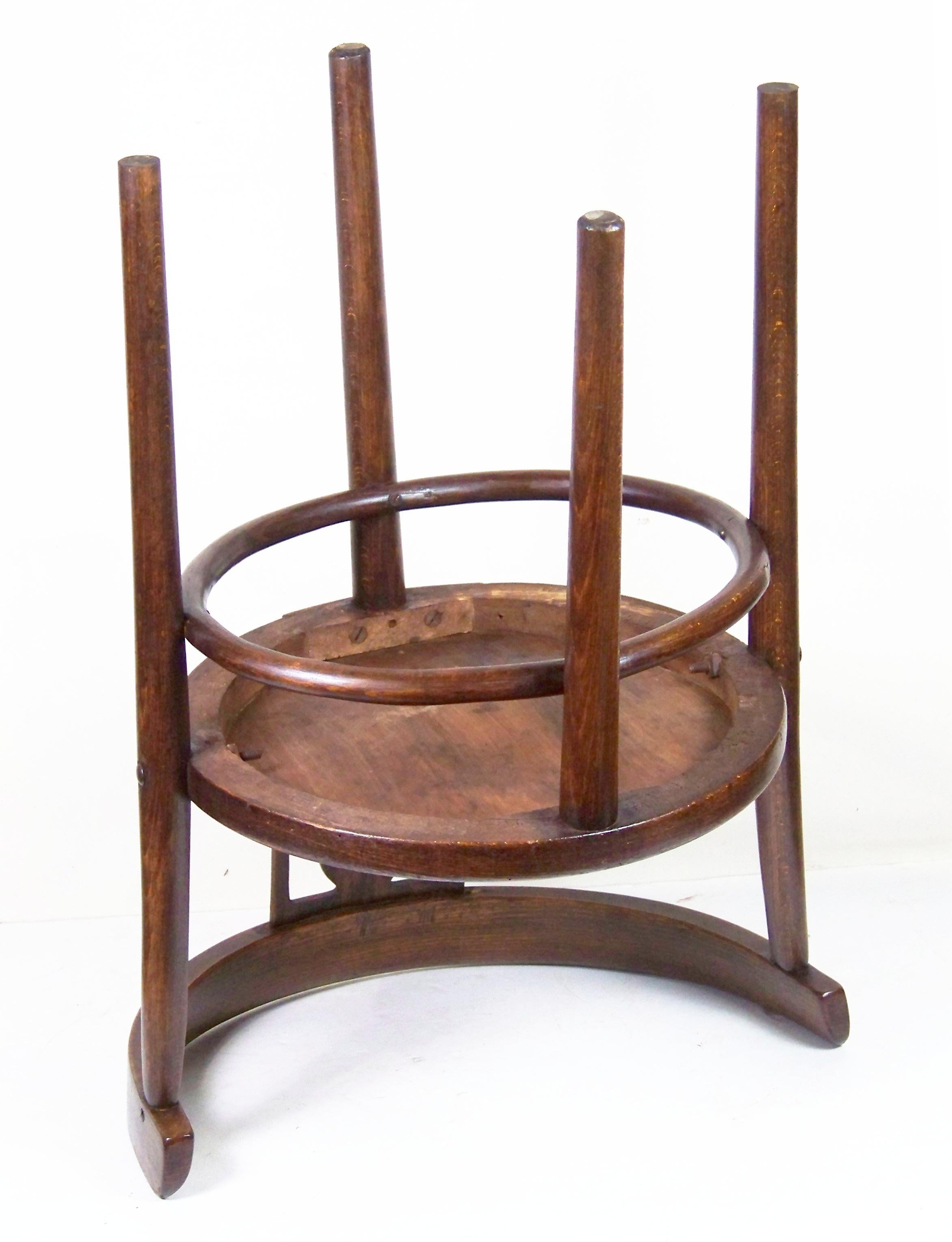 Beech Office Chair Thonet Nr.253, circa 1915 For Sale