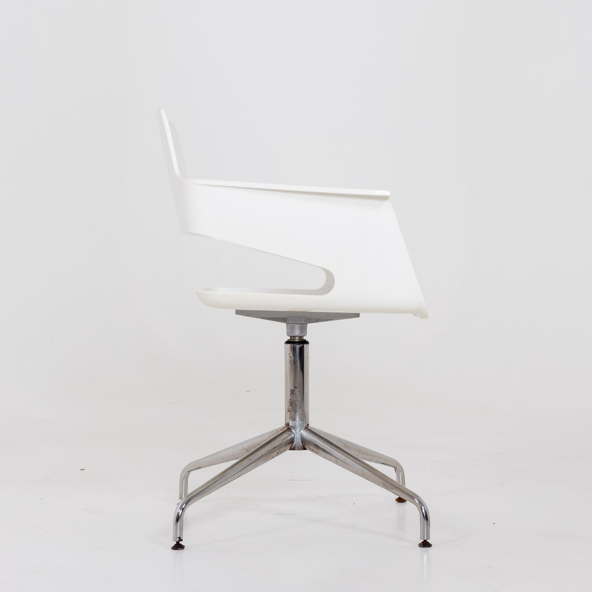 Satz von zehn Bürostühlen, weiß und Metall, 20. Jahrhundert im Angebot 5