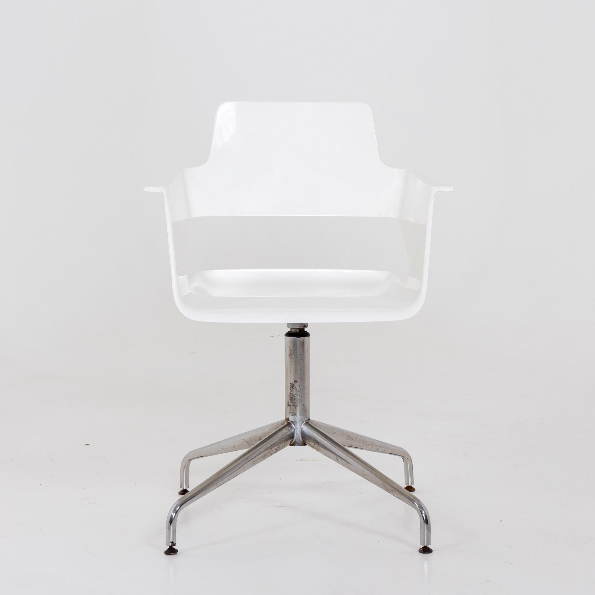 Satz von zehn Bürostühlen, weiß und Metall, 20. Jahrhundert im Angebot 3