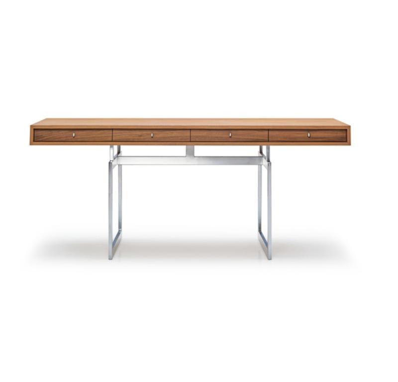 Danois Bureau en noyer avec structure en acier inoxydable par Bodil Kjaer 1959 pour Karakter en vente