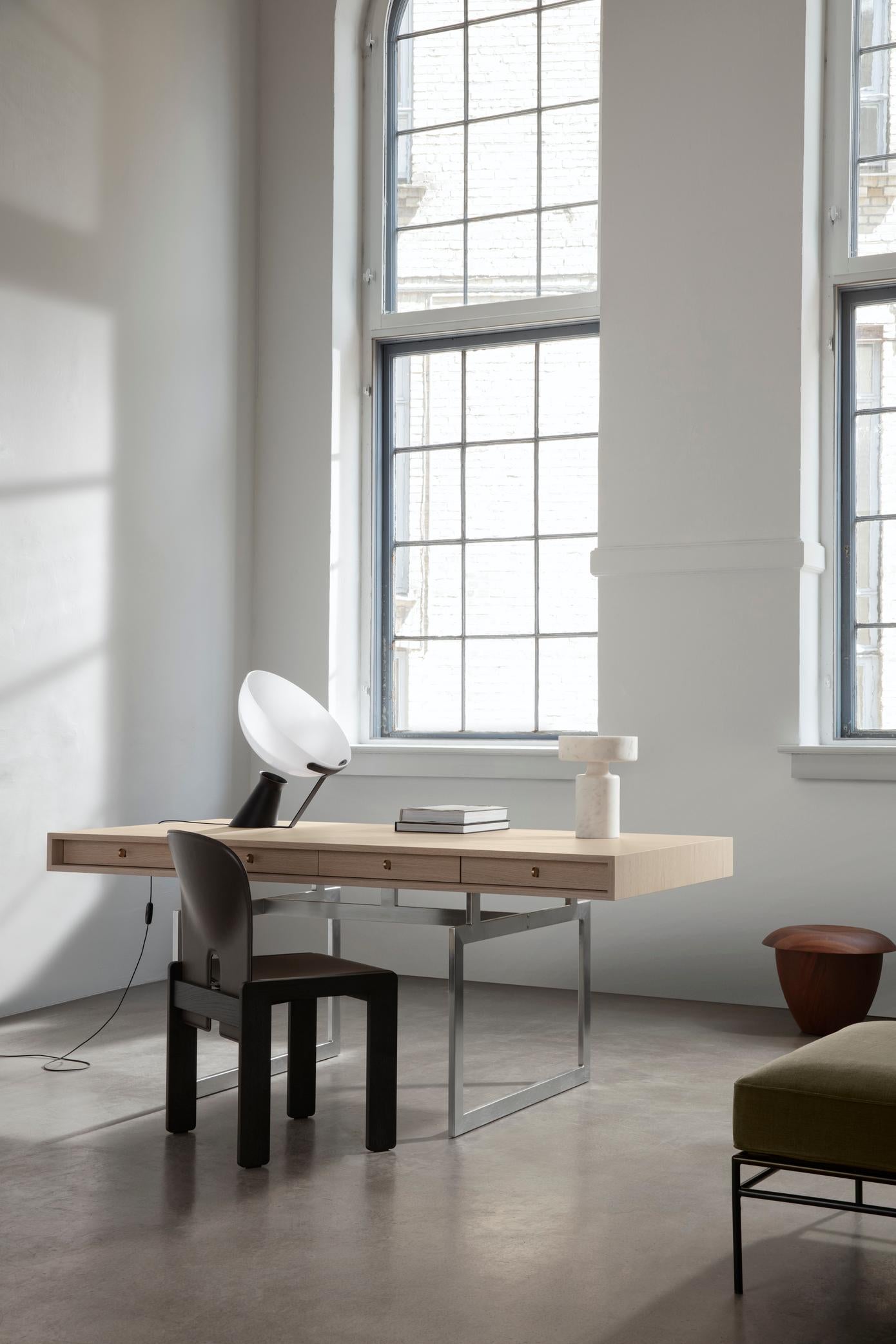 XXI secolo e contemporaneo Scrivania in Wood Wood e struttura in acciaio inossidabile di Bodil Kjaer per Karakter in vendita