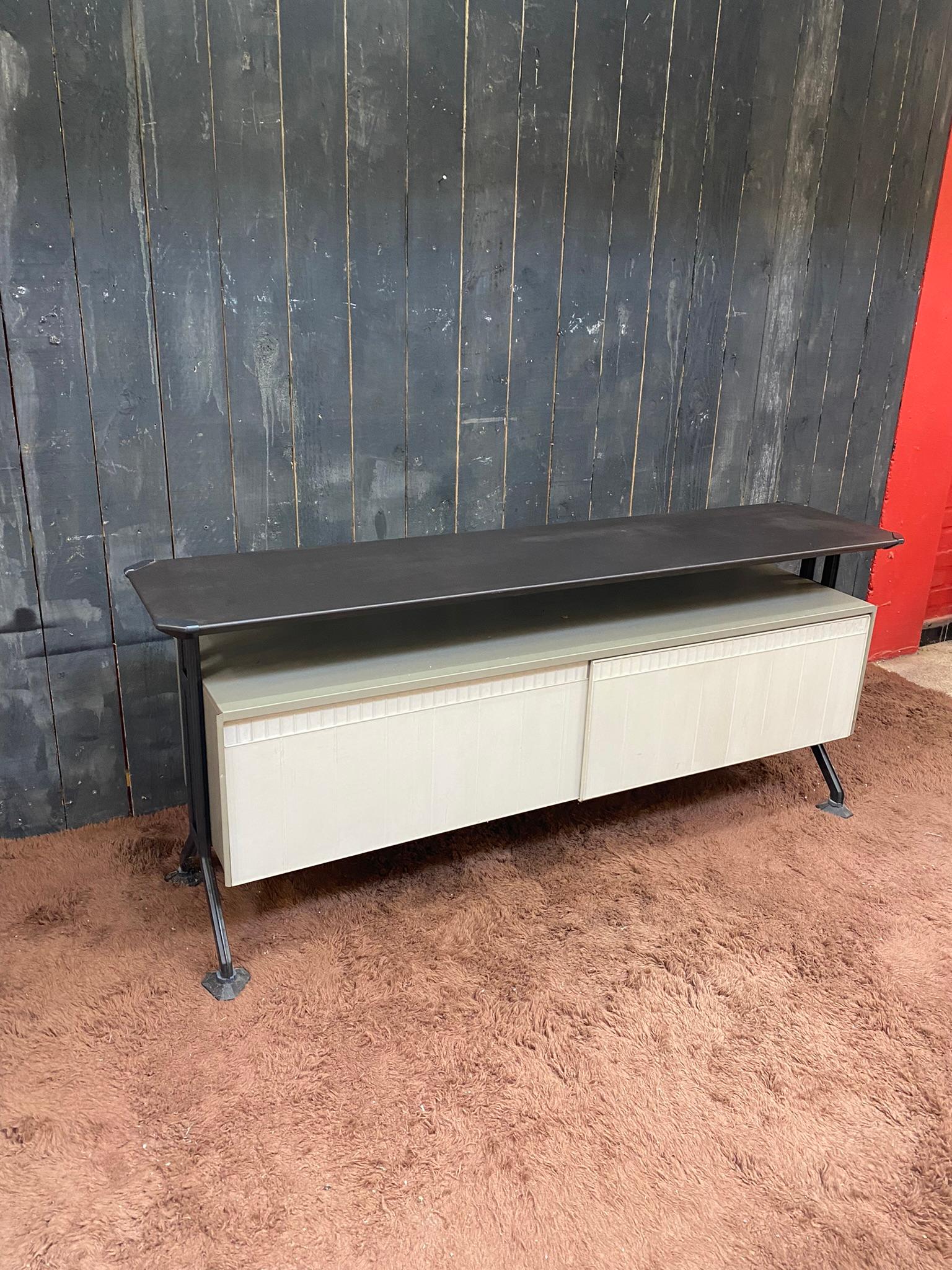 Mid-Century Modern Office Furniture by Bbpr for Olivetti Synthesis, circa 1960 For Sale