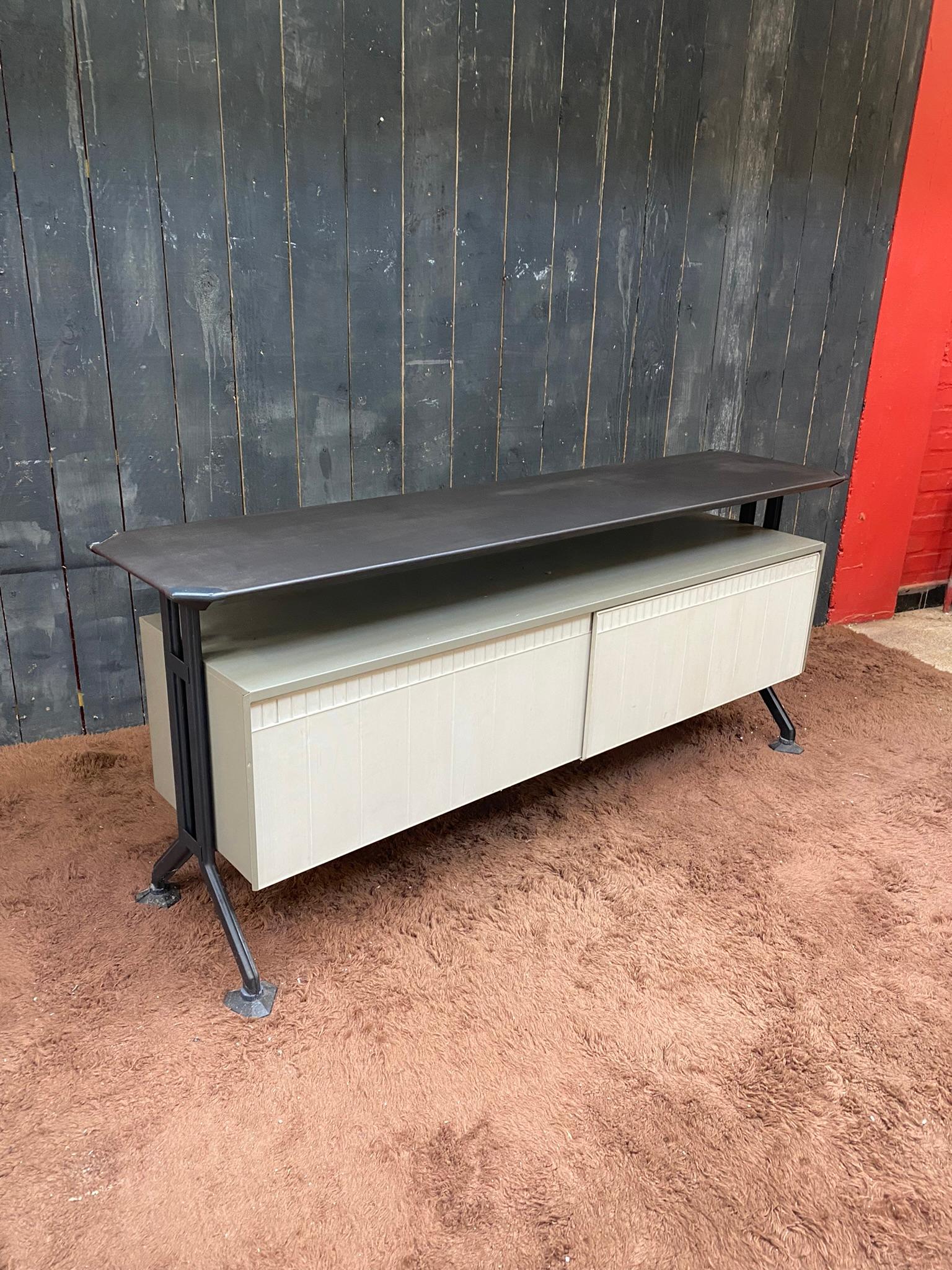 Italian Office Furniture by Bbpr for Olivetti Synthesis, circa 1960 For Sale