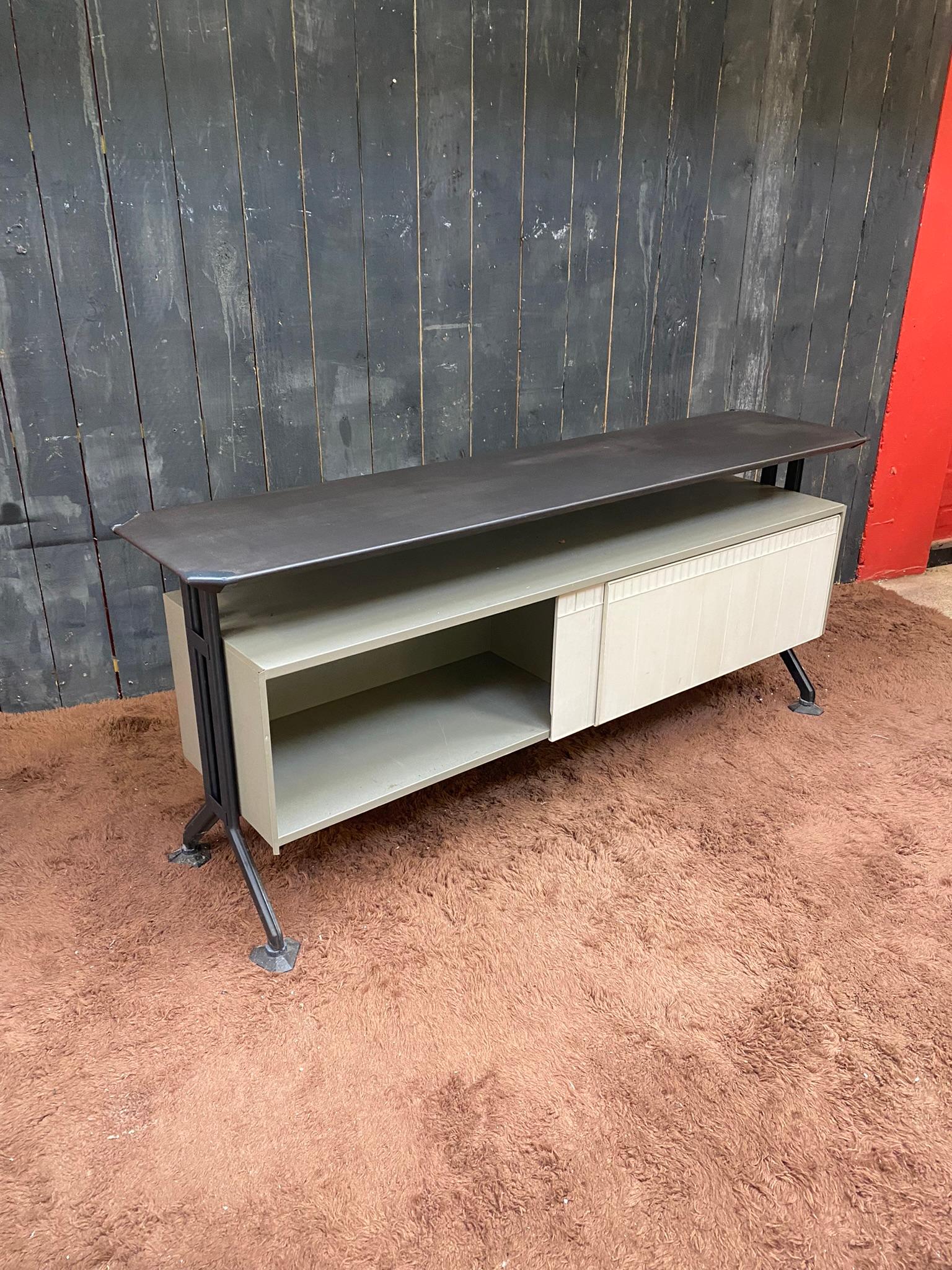 Metal Office Furniture by Bbpr for Olivetti Synthesis, circa 1960 For Sale