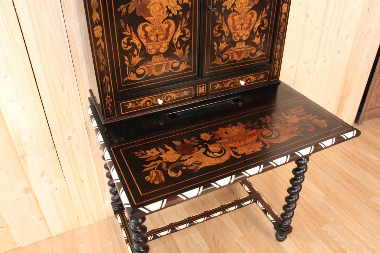 Office Happiness of the Day in Marquetry, 19th Century For Sale 4