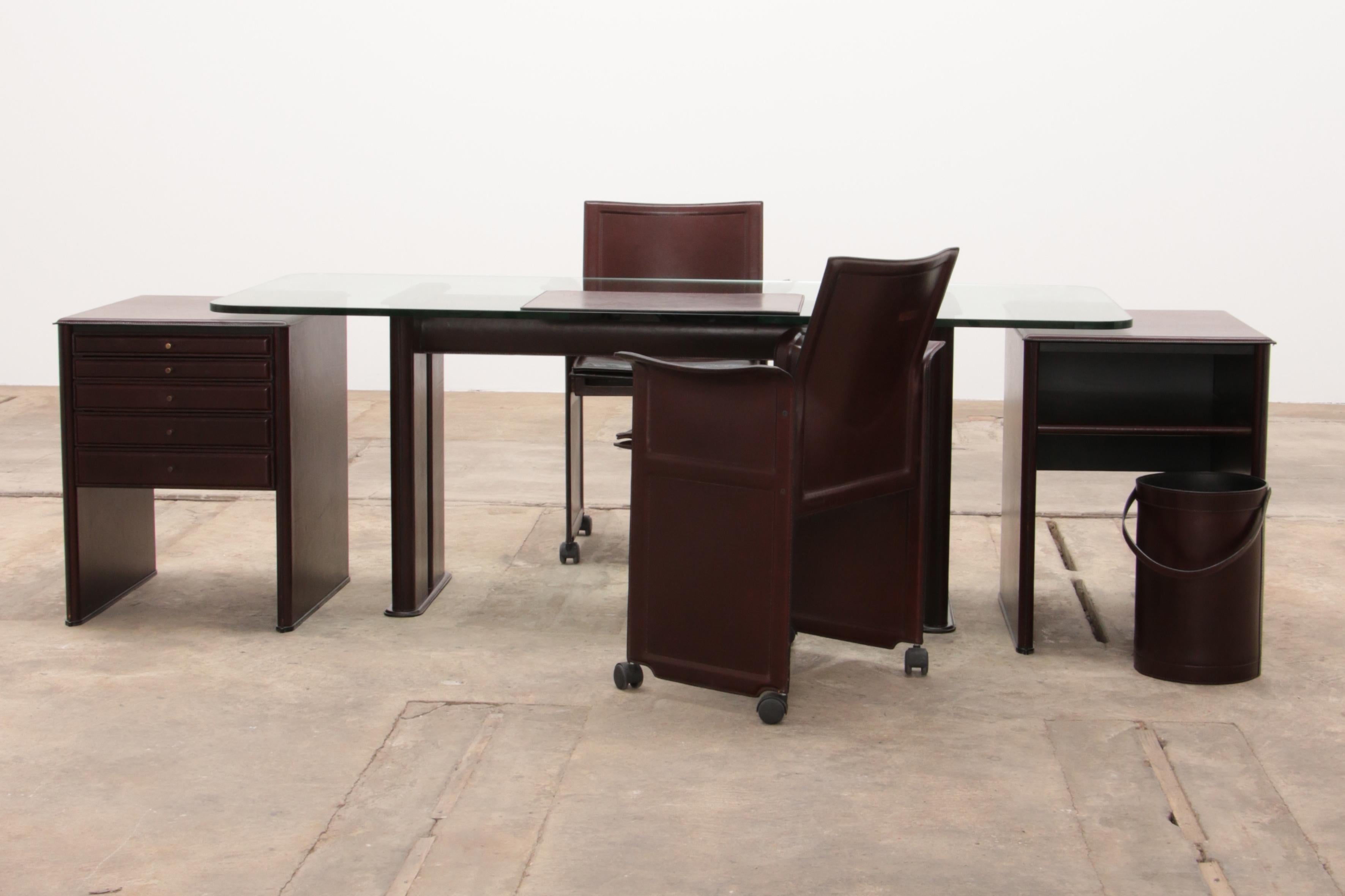 Office Set by Tito Agnoli for Matteo Grassi, 1970, Italy In Good Condition For Sale In Oostrum-Venray, NL