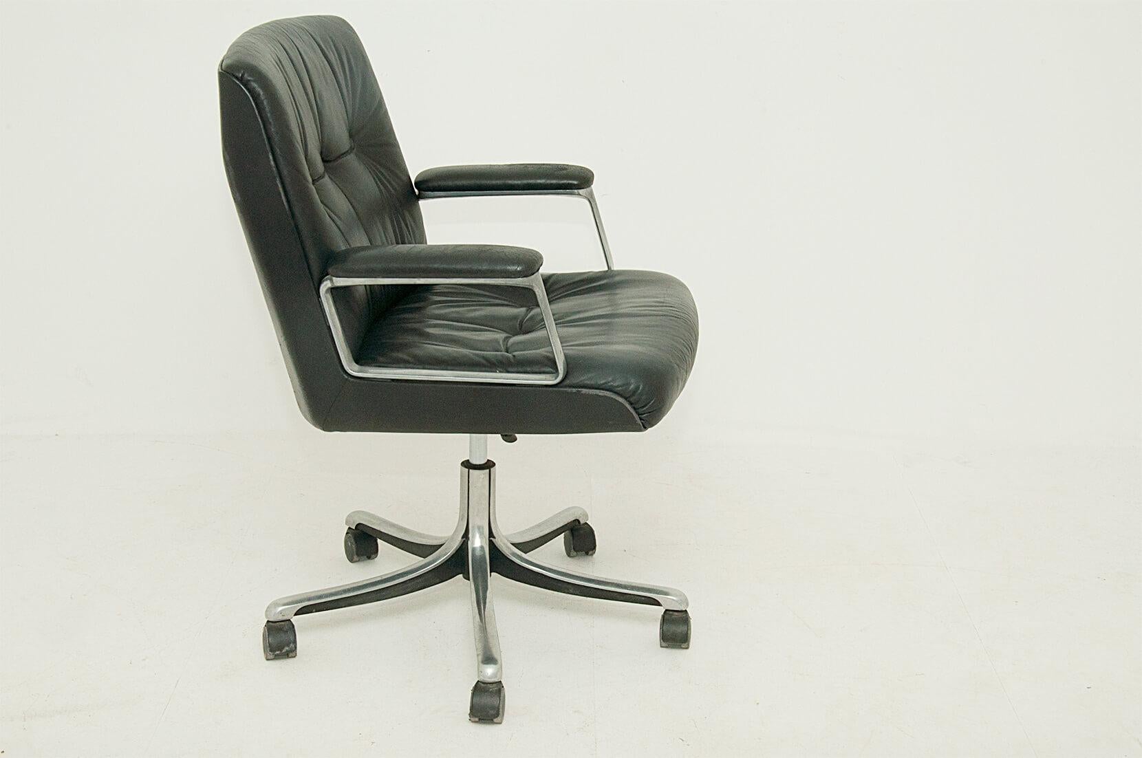 Office Swivel Armchair, with Wheels, by Osvaldo Borsani, Model P128, for Tecno 1