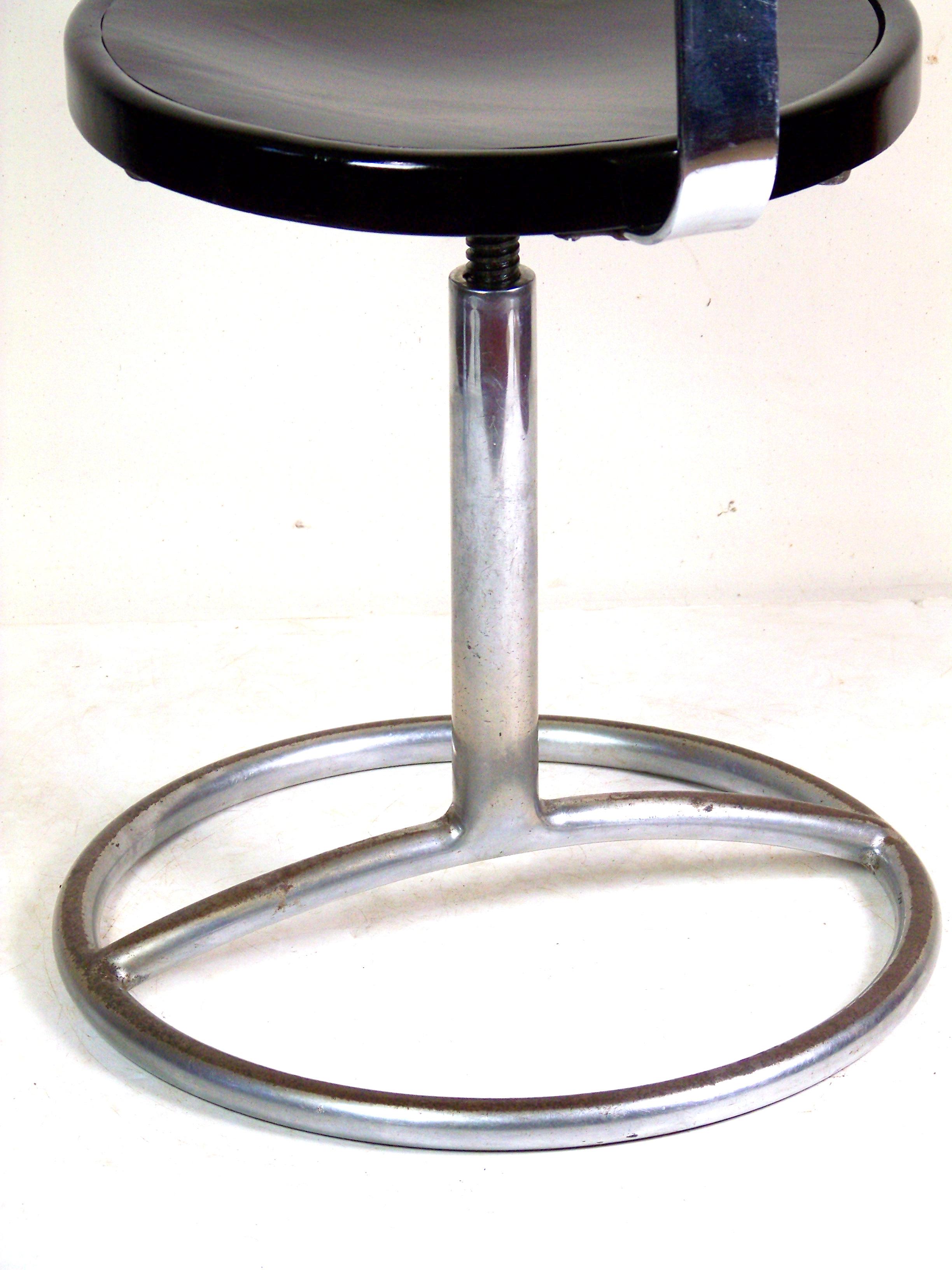 Tchèque Chaise pivotante SLEZAK S 22 en vente