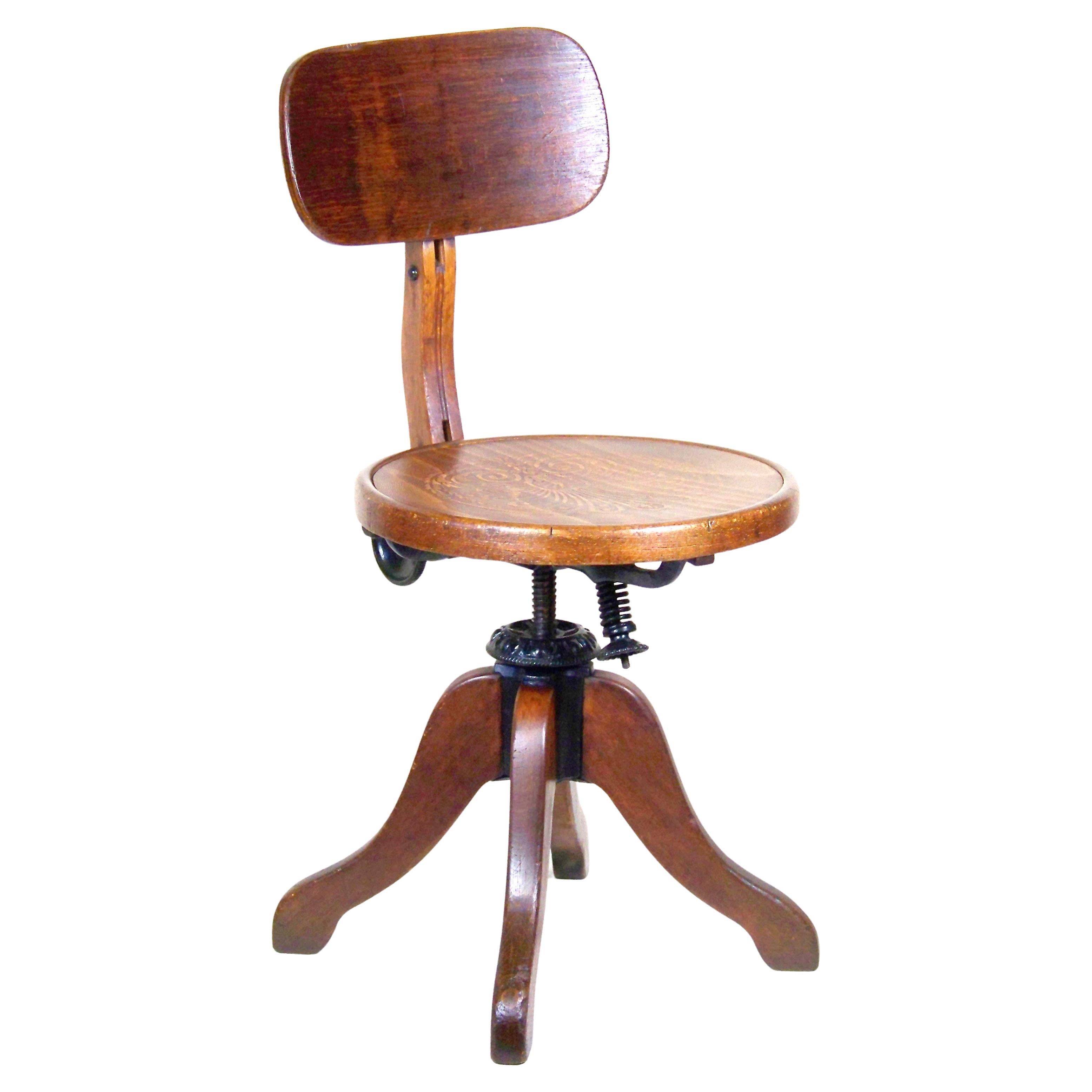 Office Swivel Chair, Thonet B580 Chair, since 1925