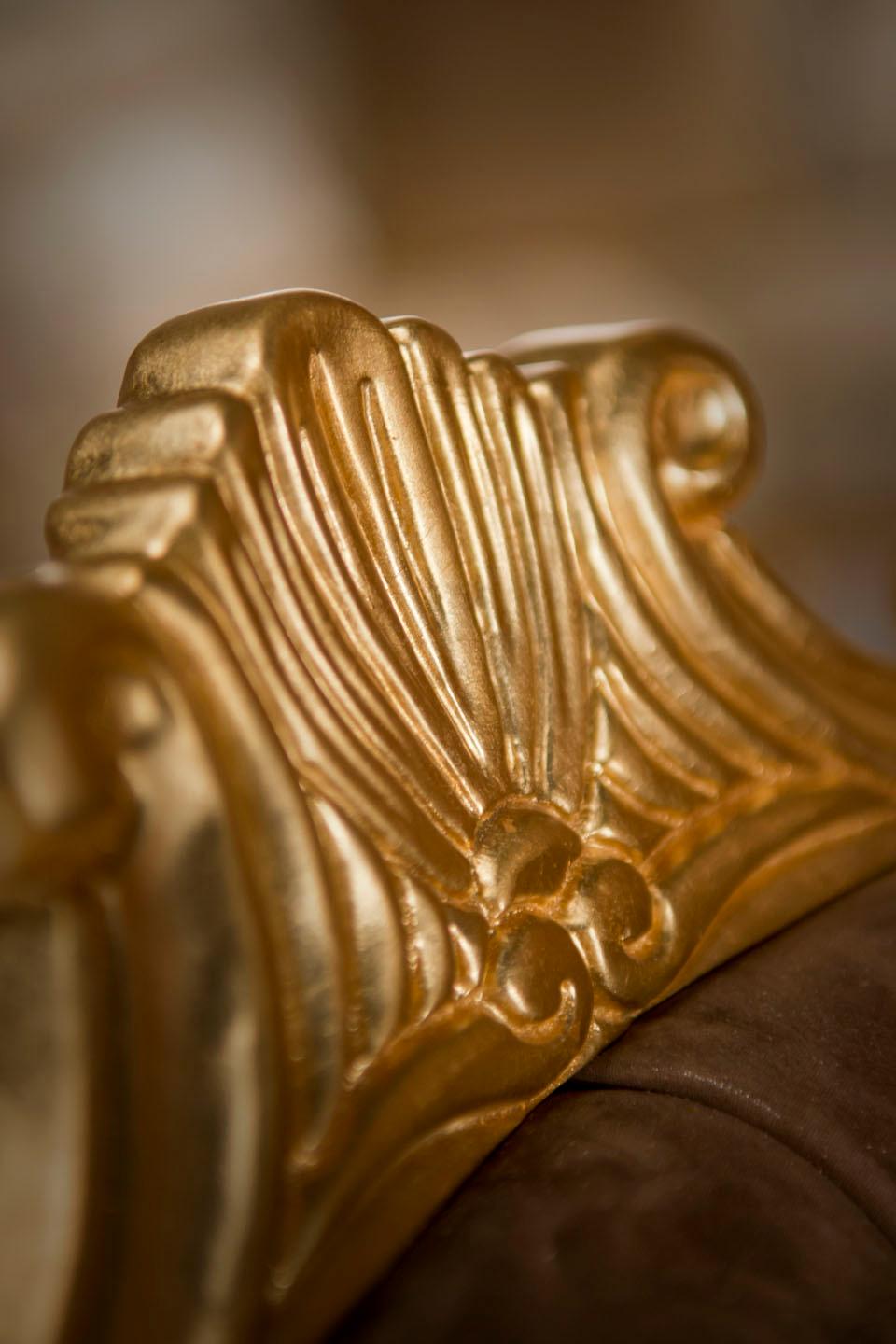 Chaise pivotante de bureau en cuir Capitonne Real et finitions dorées par Modenese Neuf - En vente à PADOVA, Italy