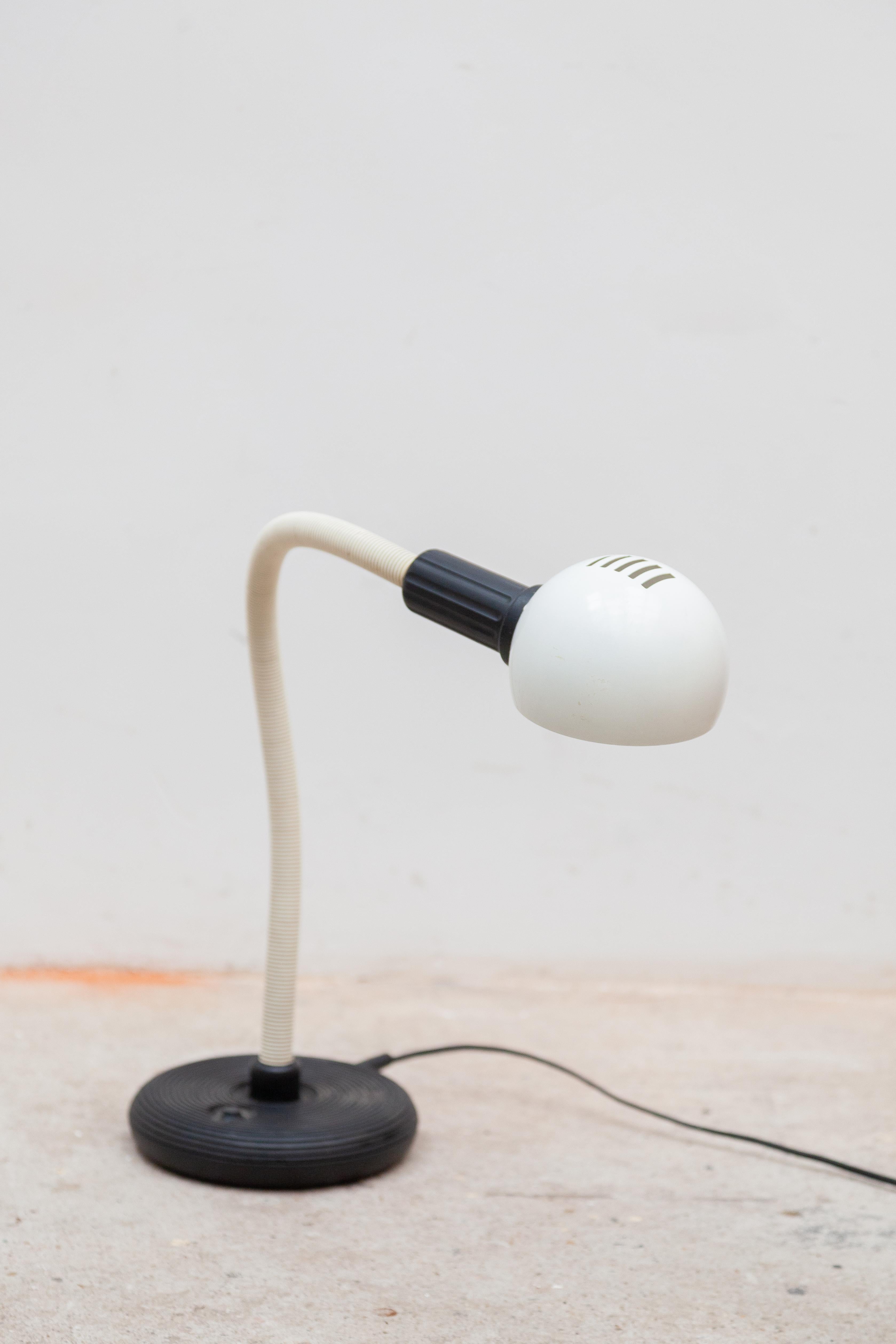 Mid-Century Modern Lampe de bureau réglable par Isao Hosoe pour Valenti Luce en vente