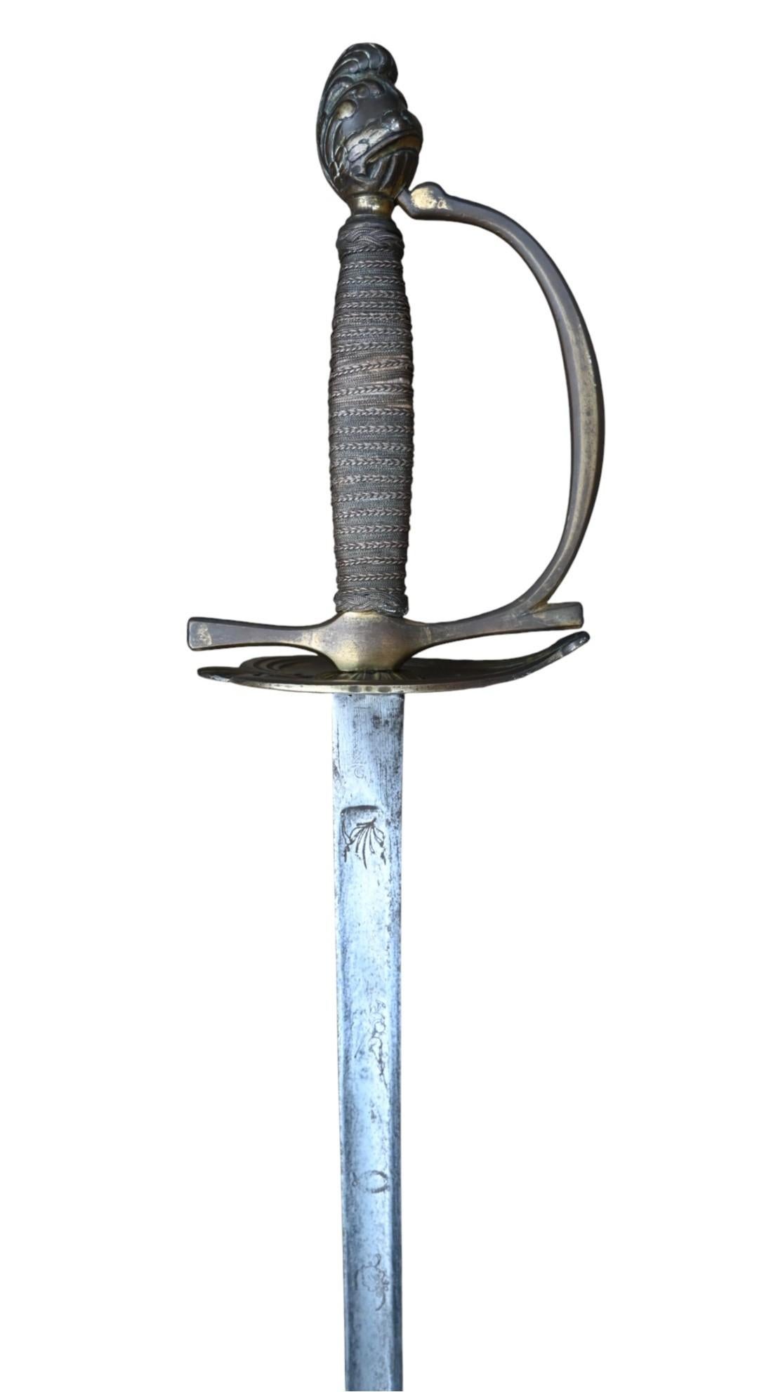 Épée d'officier - France ou Pays-Bas autrichiens - Circa 1770-1790 Bon état - En vente à Bilzen, BE