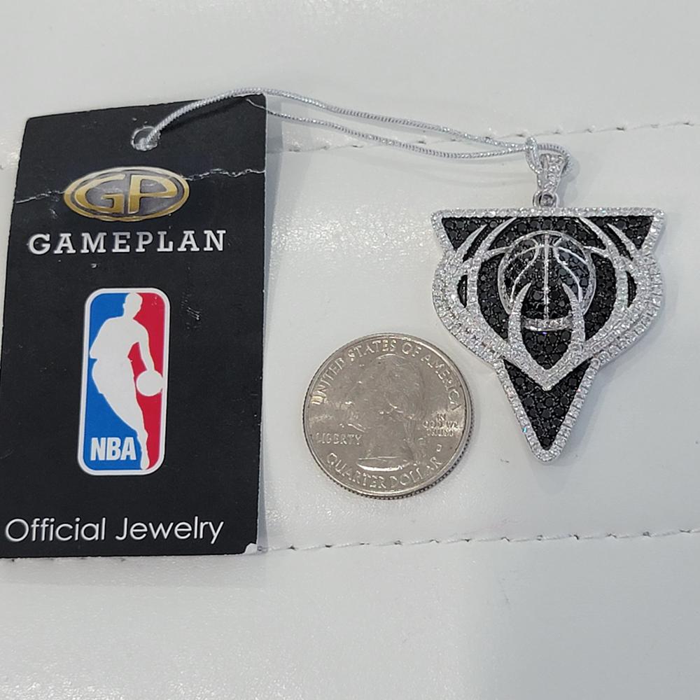 Official Licensed NBA Milwaukee Bucks 14k Gold Diamond Team Pendant by Gameplan For Sale 4