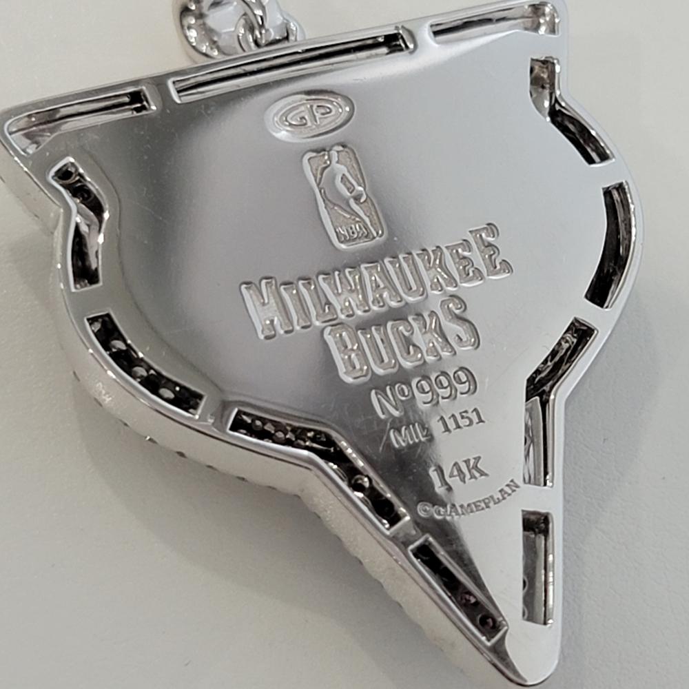 Ciondolo con diamante in oro 14k con licenza ufficiale NBA Milwaukee Bucks di Gameplan in vendita 5