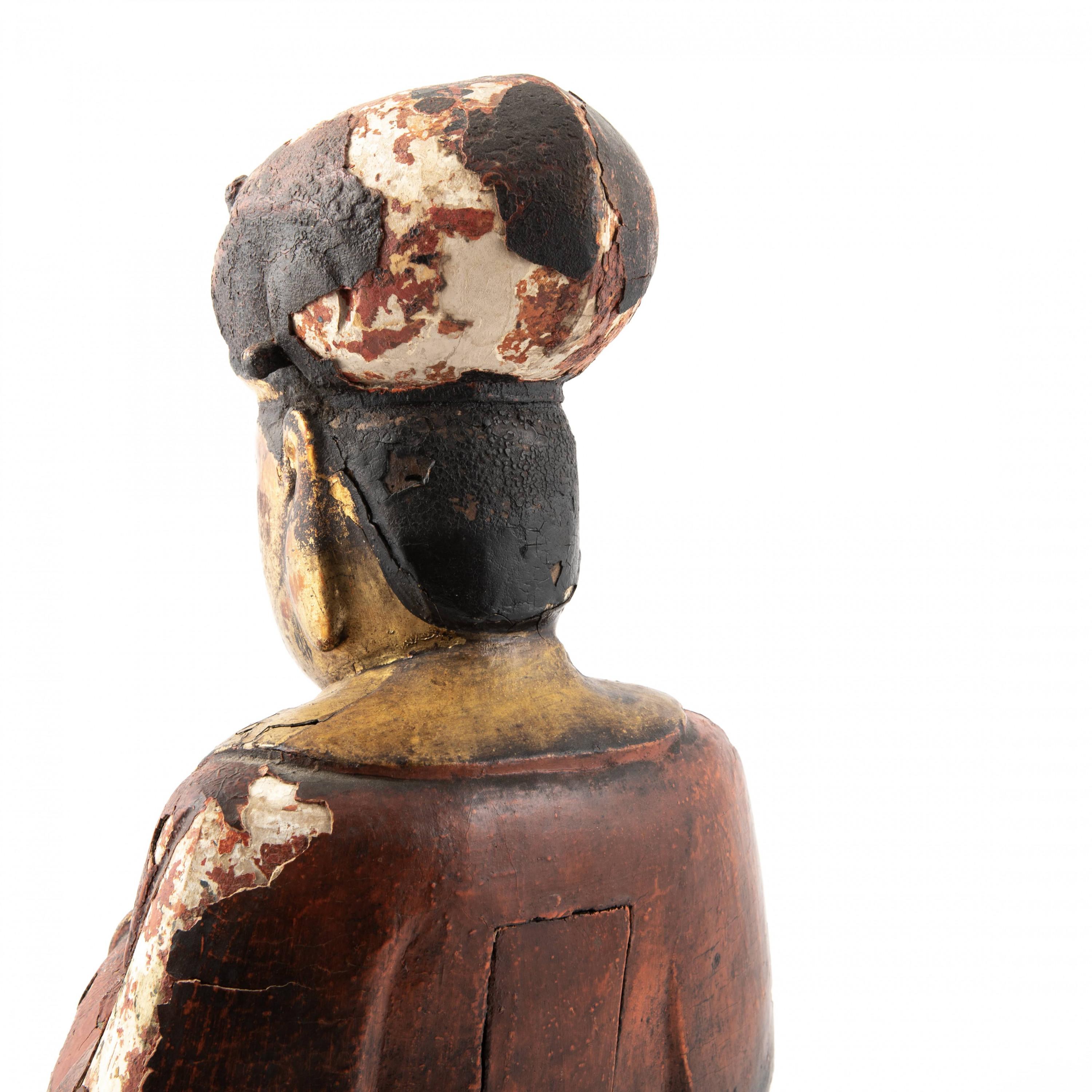 Late 18th Century Chinese  Wooden Seated Official Figure 4