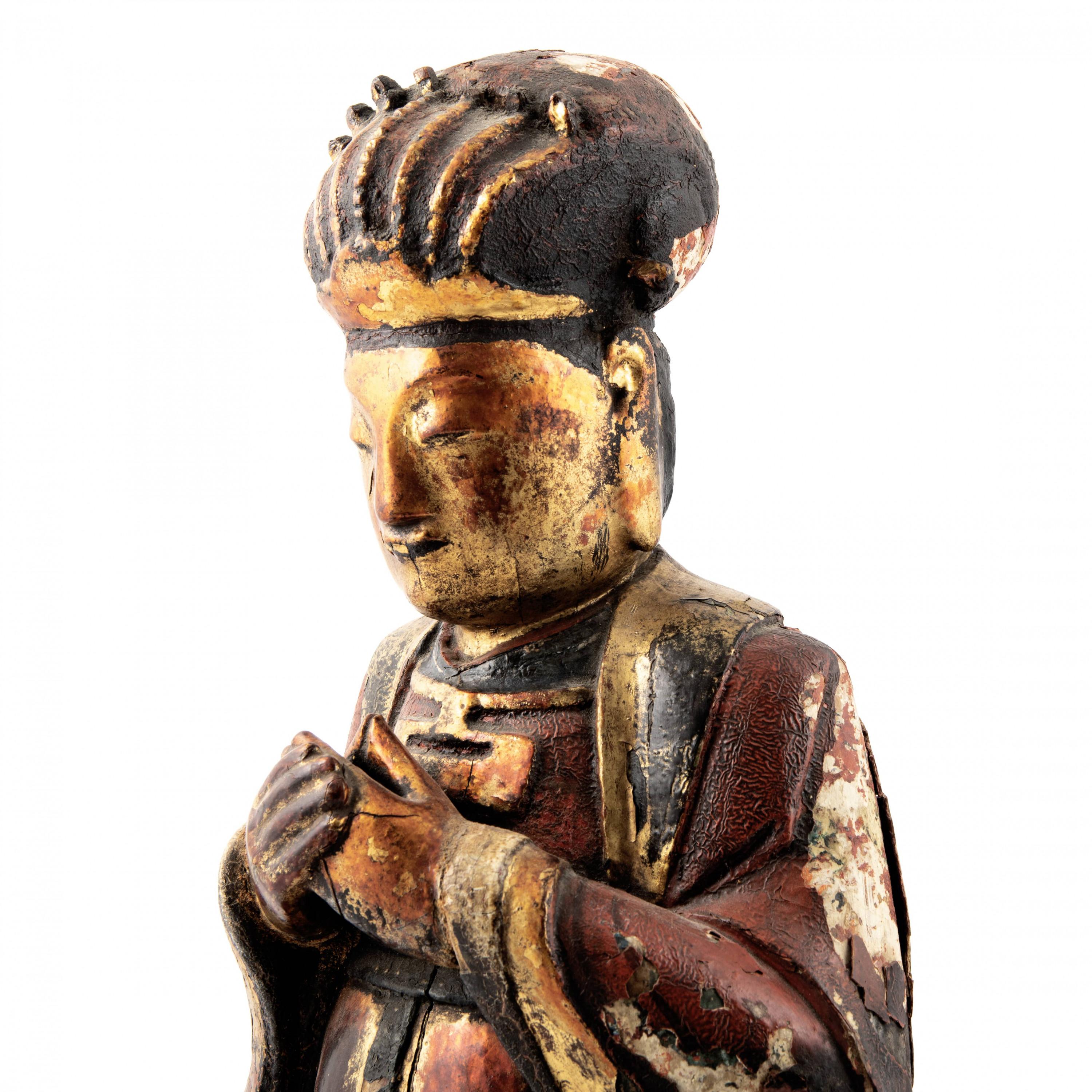 Late 18th Century Chinese  Wooden Seated Official Figure 2
