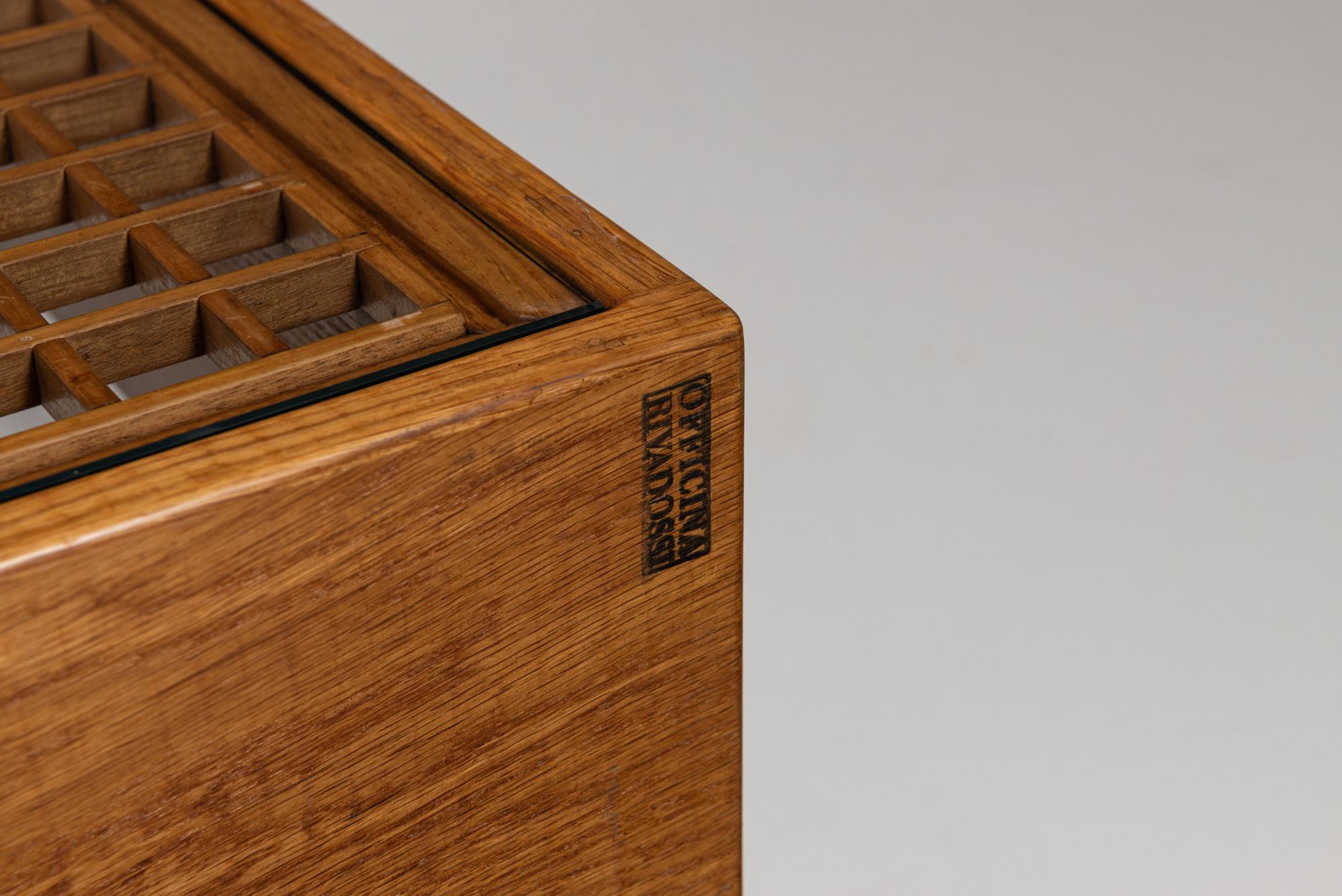 Mesa de centro Officina Rivadossi de roble de Eslavonia, Italia Años 80 en venta 4