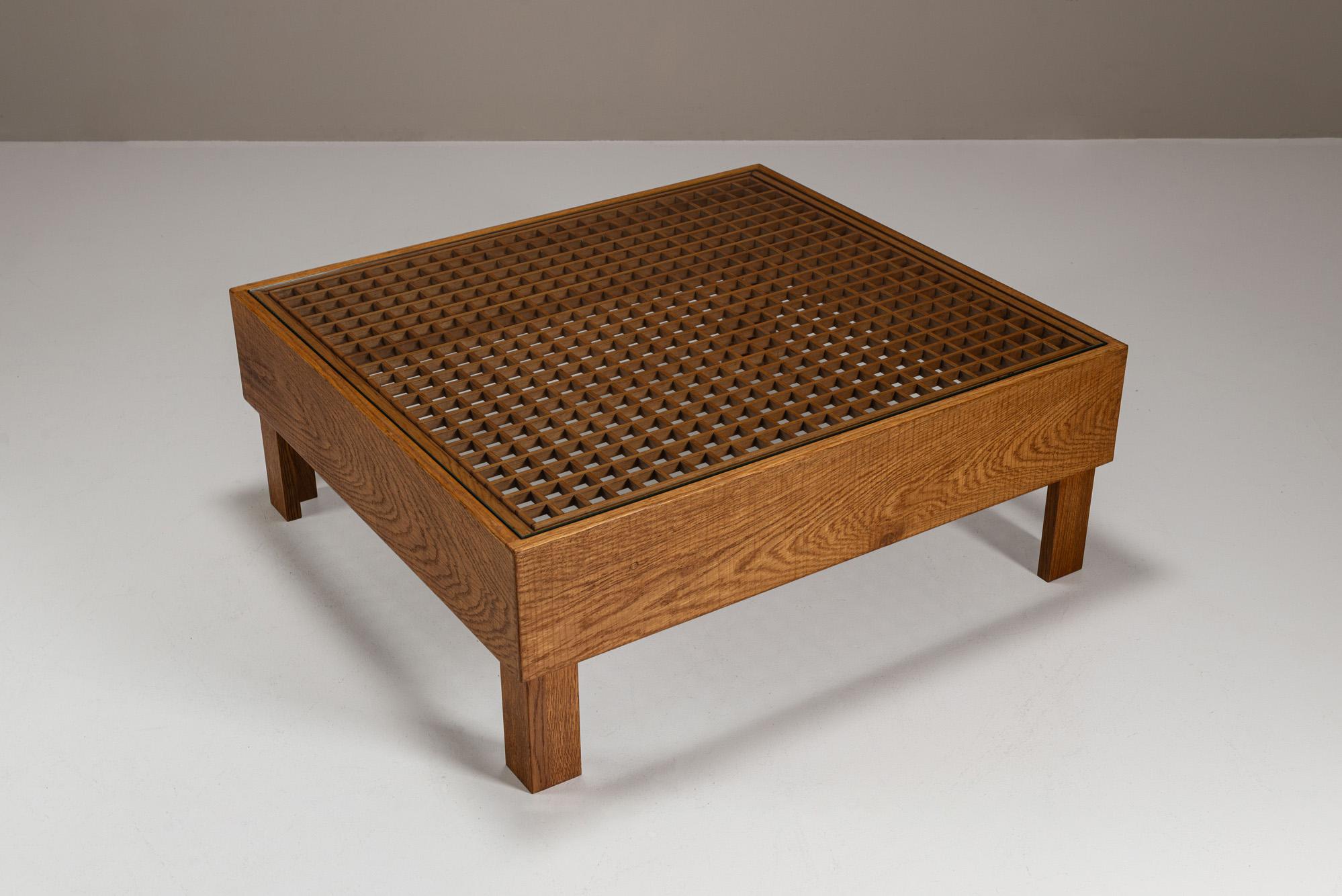Mesa de centro Officina Rivadossi de roble de Eslavonia, Italia Años 80 en Bueno estado para la venta en Hellouw, NL