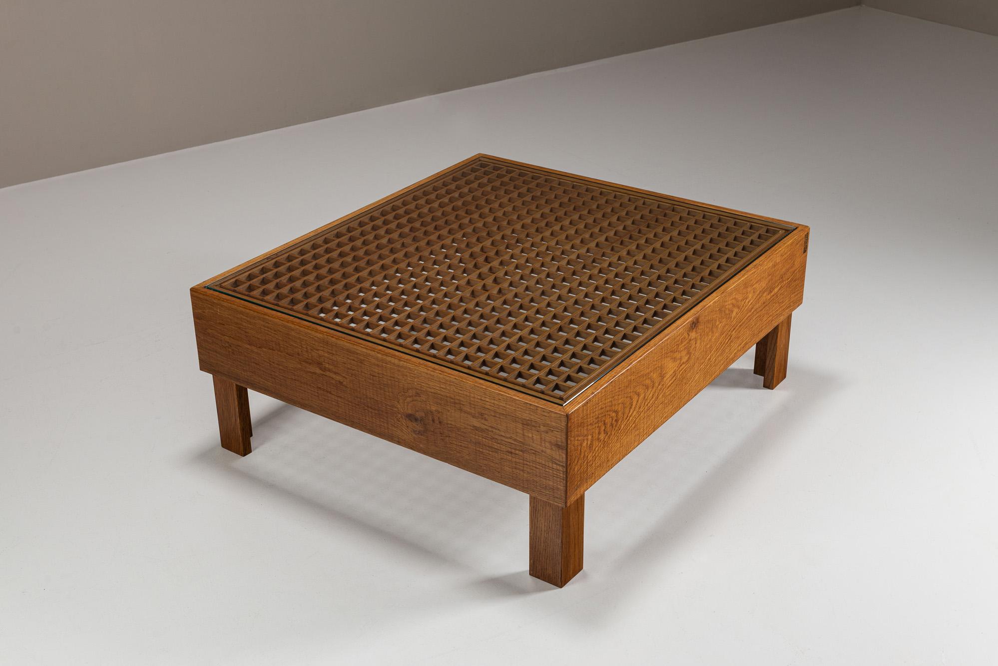 Mesa de centro Officina Rivadossi de roble de Eslavonia, Italia Años 80 finales del siglo XX en venta