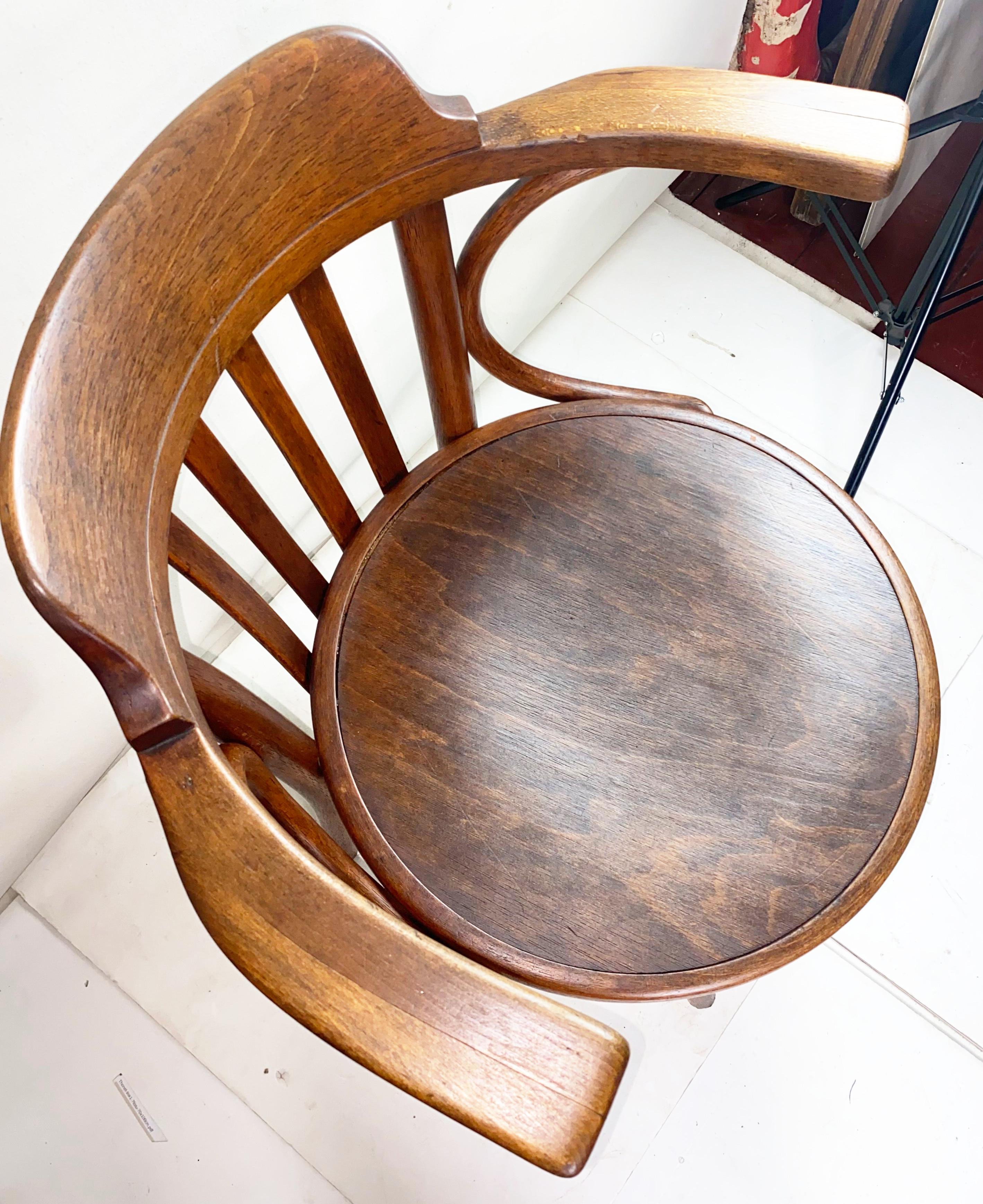 Offiece Armchait Thonet Nr.13, 1920er Jahre (Art déco) im Angebot