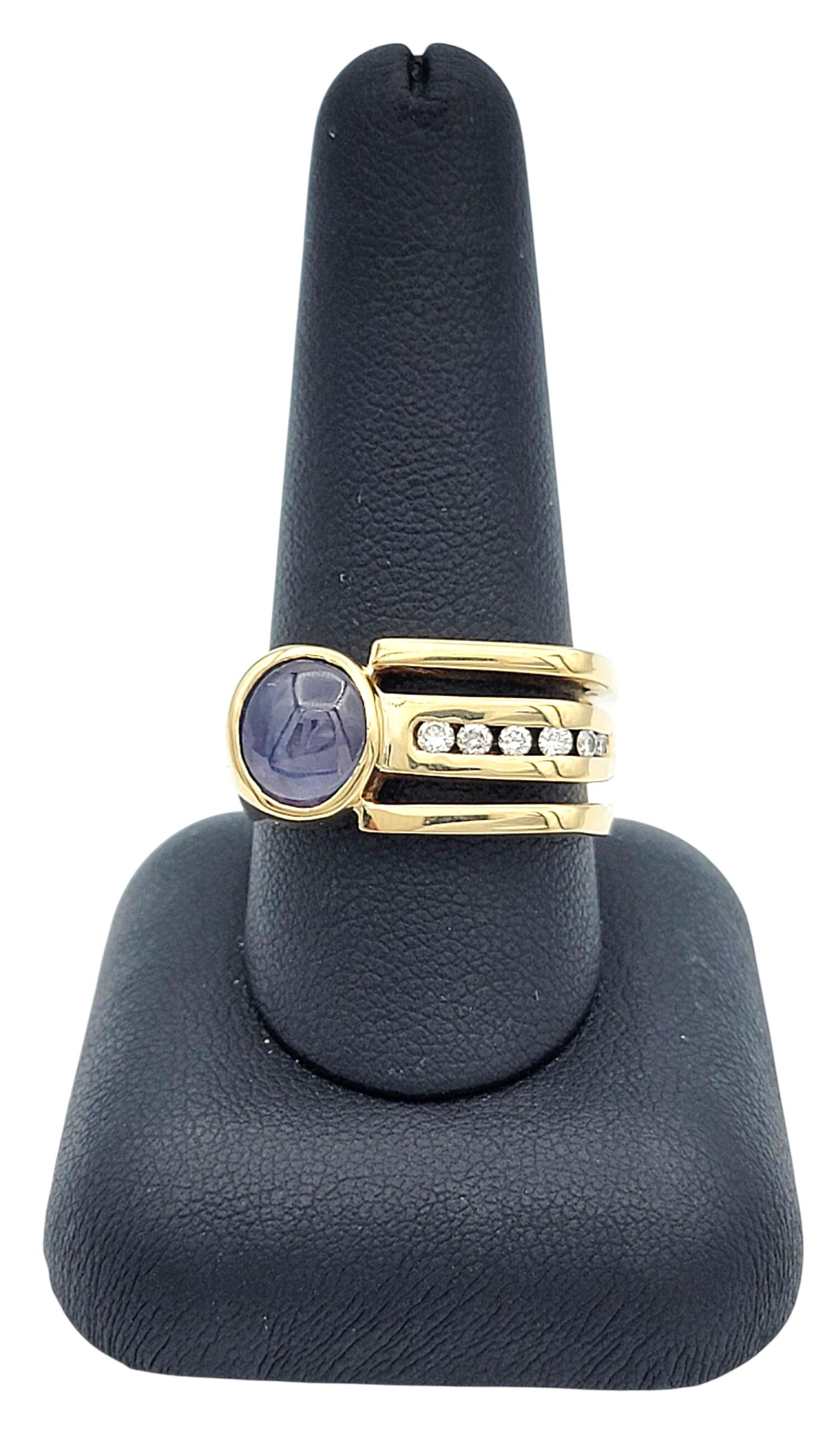 Anello a fascia squadrata con zaffiro viola e diamante taglio cabochon Offset in oro 14 carati in vendita 6
