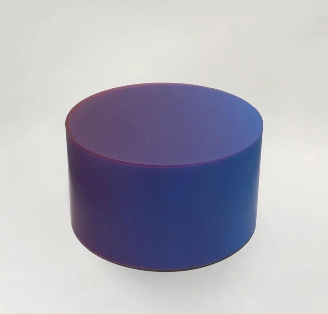 Modern OFFSET SHIFT Resin Coffee Table in Purple-Blue by Facture REP by Tuleste Factory For Sale