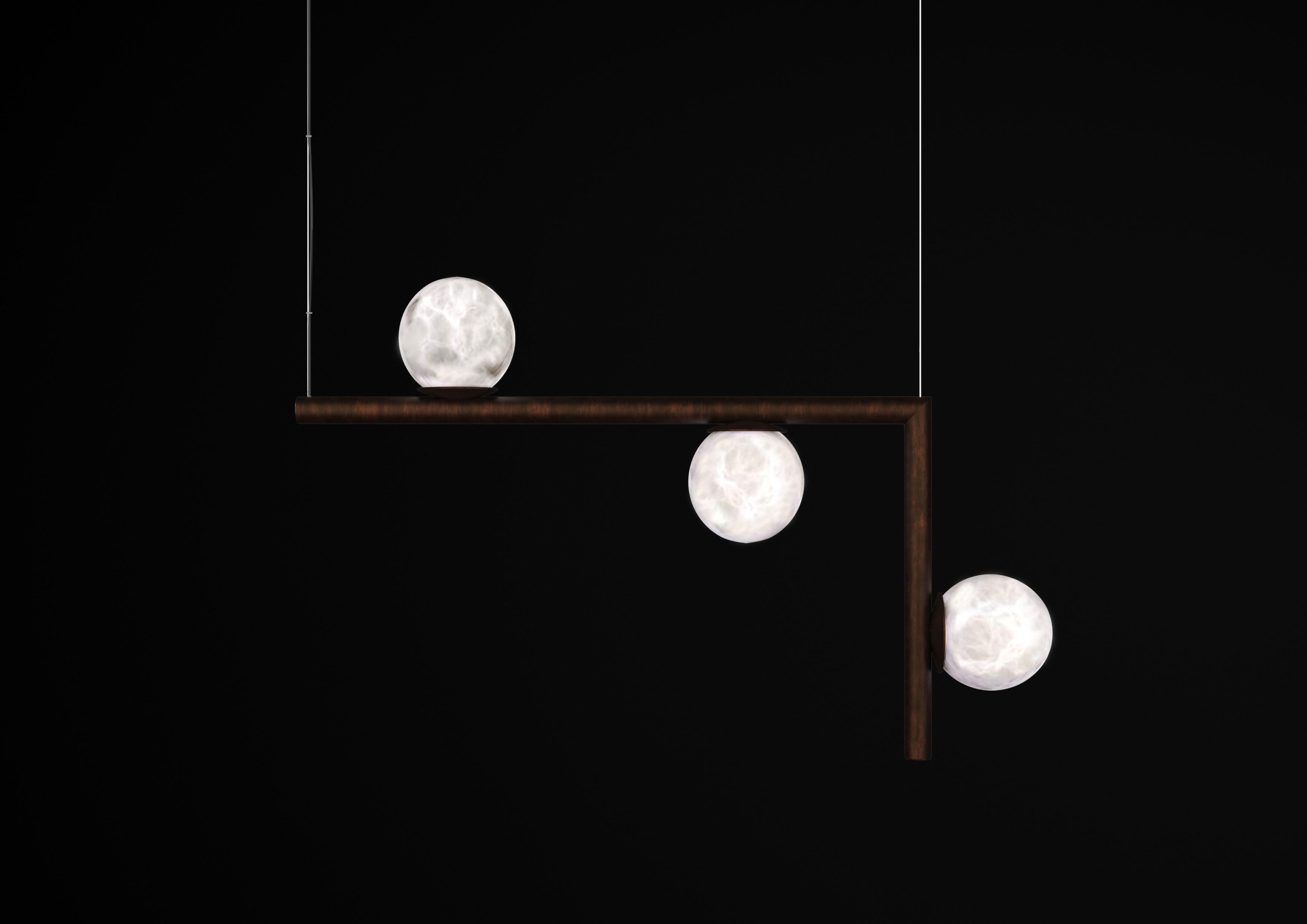 Ofione 2 Ruggine Of Florence Metal Pendant Lamp by Alabastro Italiano
Dimensions: D 14 x W 85 x H 55 cm.
Materials: White alabaster and metal.

Available in different finishes: Shiny Silver, Bronze, Brushed Brass, Ruggine of Florence, Brushed